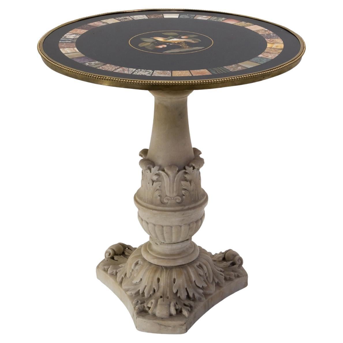Ancienne table italienne Pietra Dura avec un support en marbre sculpté