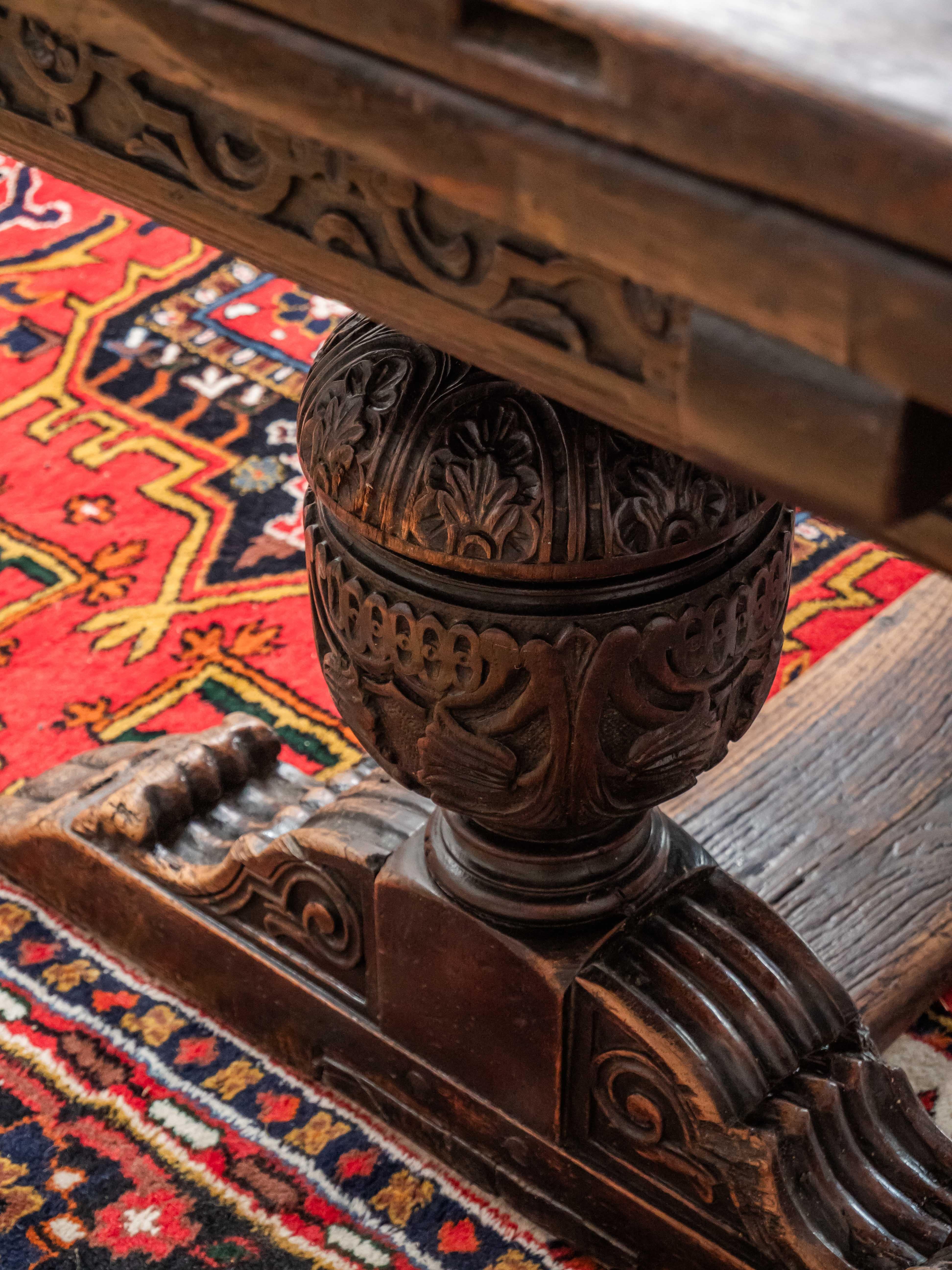 An antique large English table from the early 18th century For Sale 2