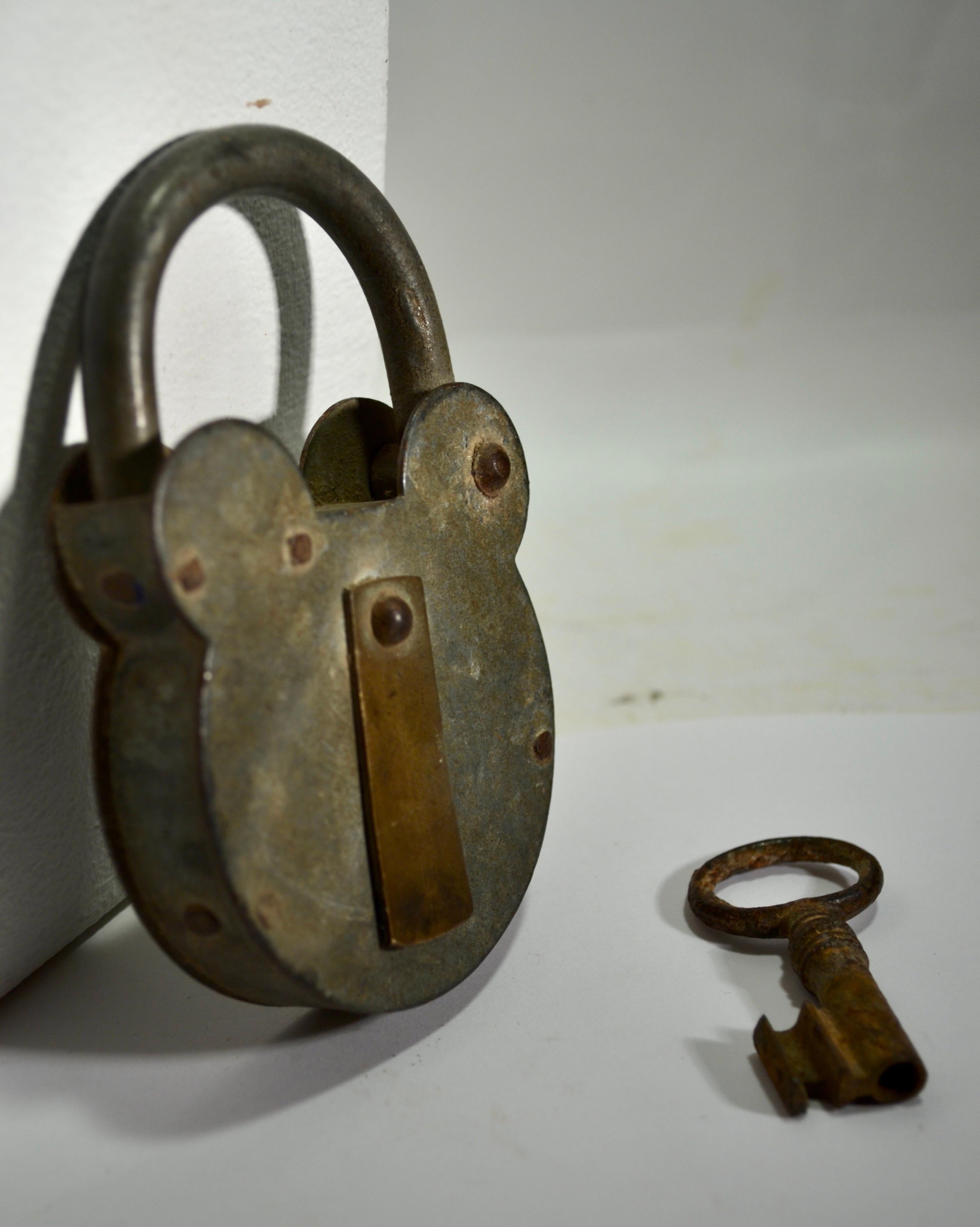 20th Century An antique large padlock & skeleton key - France - Early XXth century. For Sale