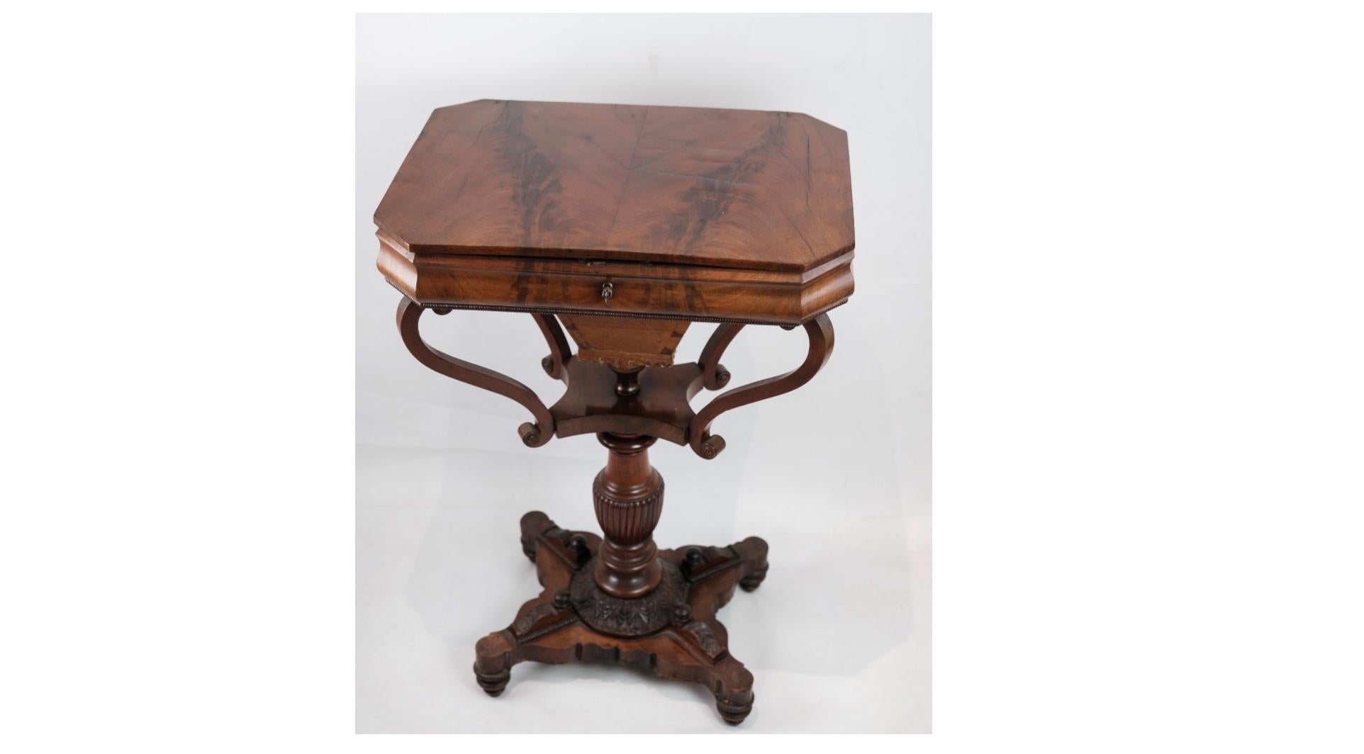 Renaissance Antique Mahogany Sewing Table on a Pillar From 1840s For Sale