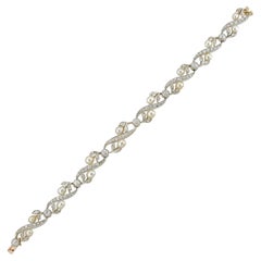 Un antico bracciale di perle naturali e diamanti