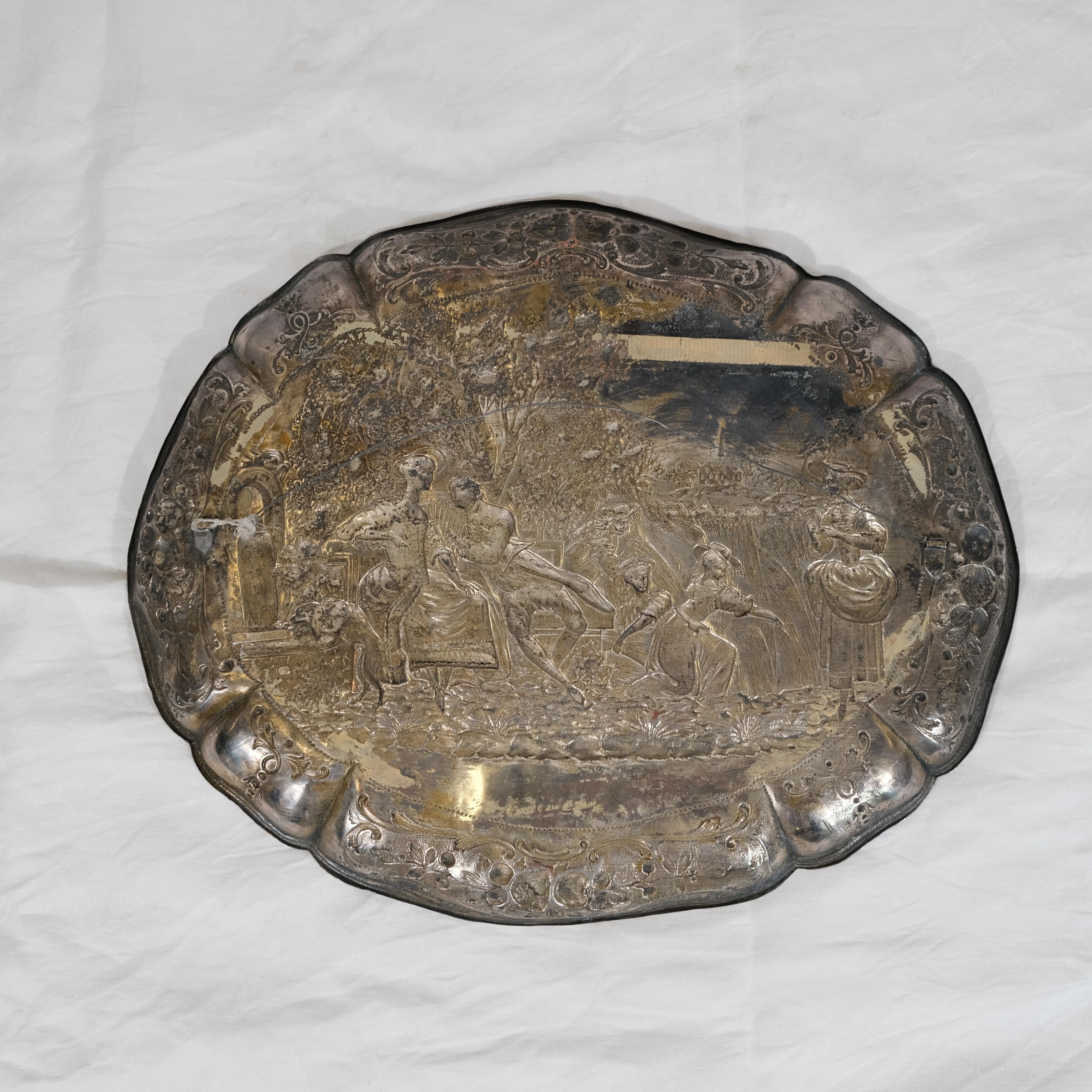 Une plaque rocococo ancienne en cuivre argenté, 18e siècle en vente 2