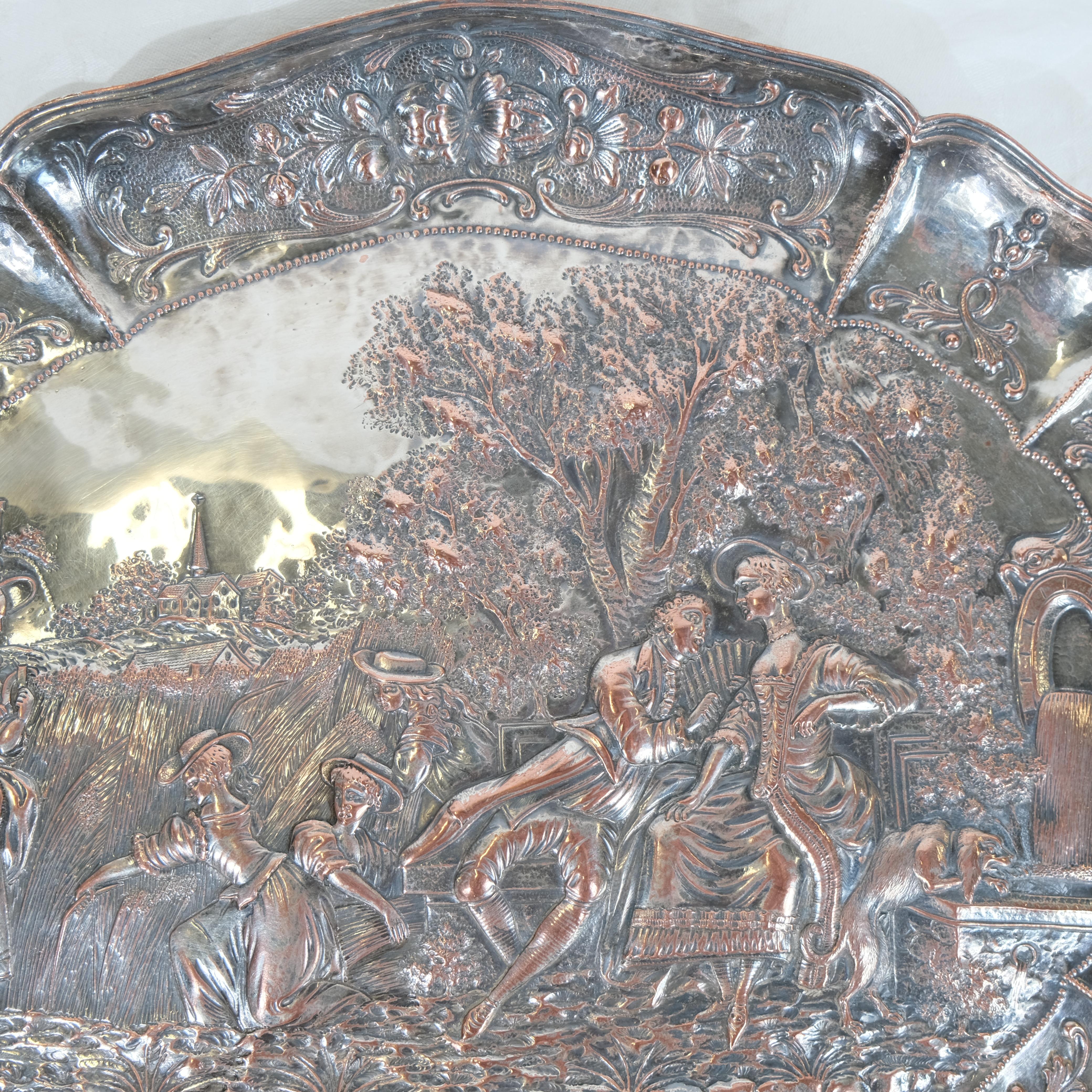 Une plaque rocococo ancienne en cuivre argenté, 18e siècle Bon état - En vente à Stockholm, SE