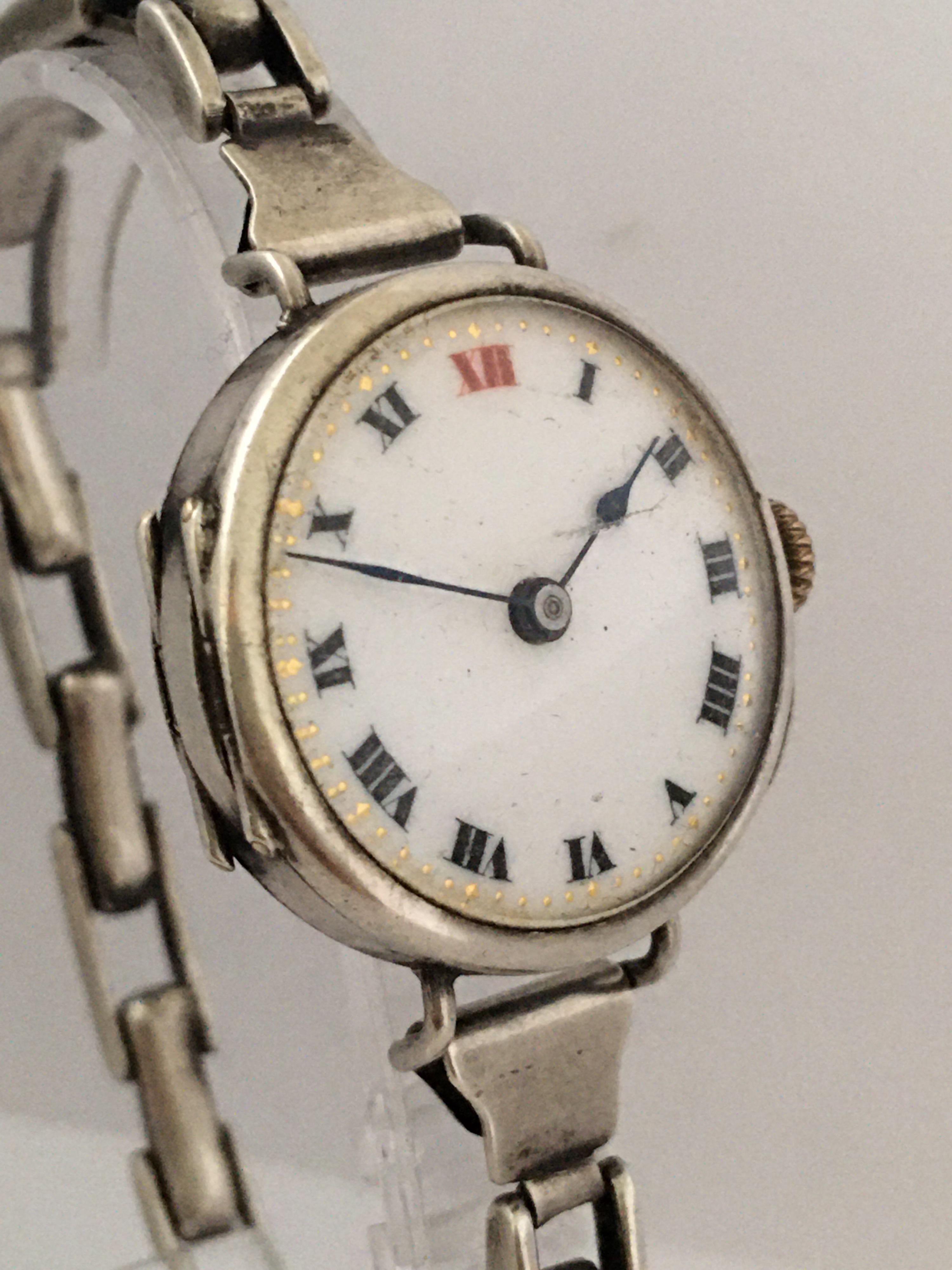 Antique Silver Ladies Trench Watch with Flexible Silver Band In Fair Condition For Sale In Carlisle, GB