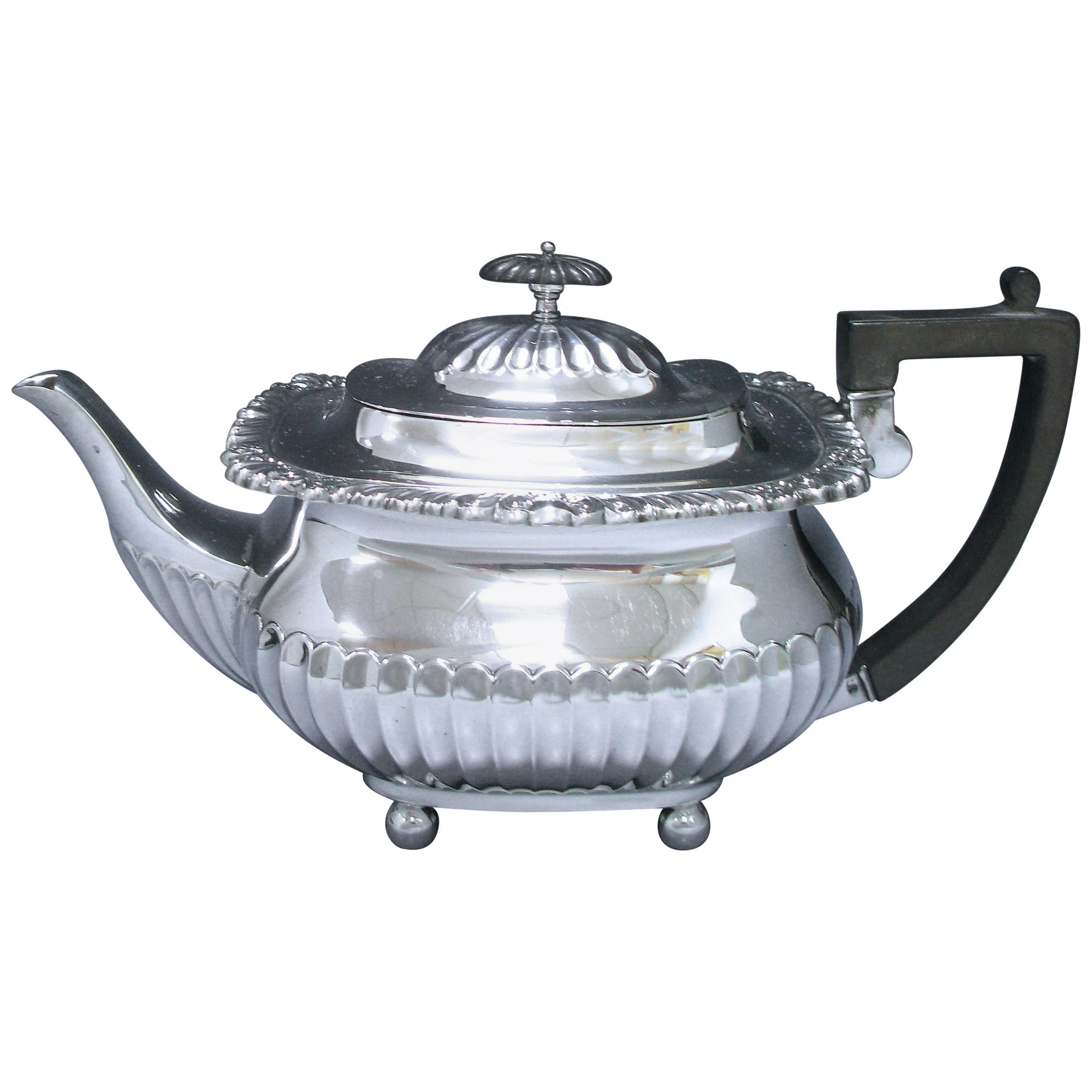 Antique Sterling Silver Teapot Made in the Reign of Edward VII For Sale