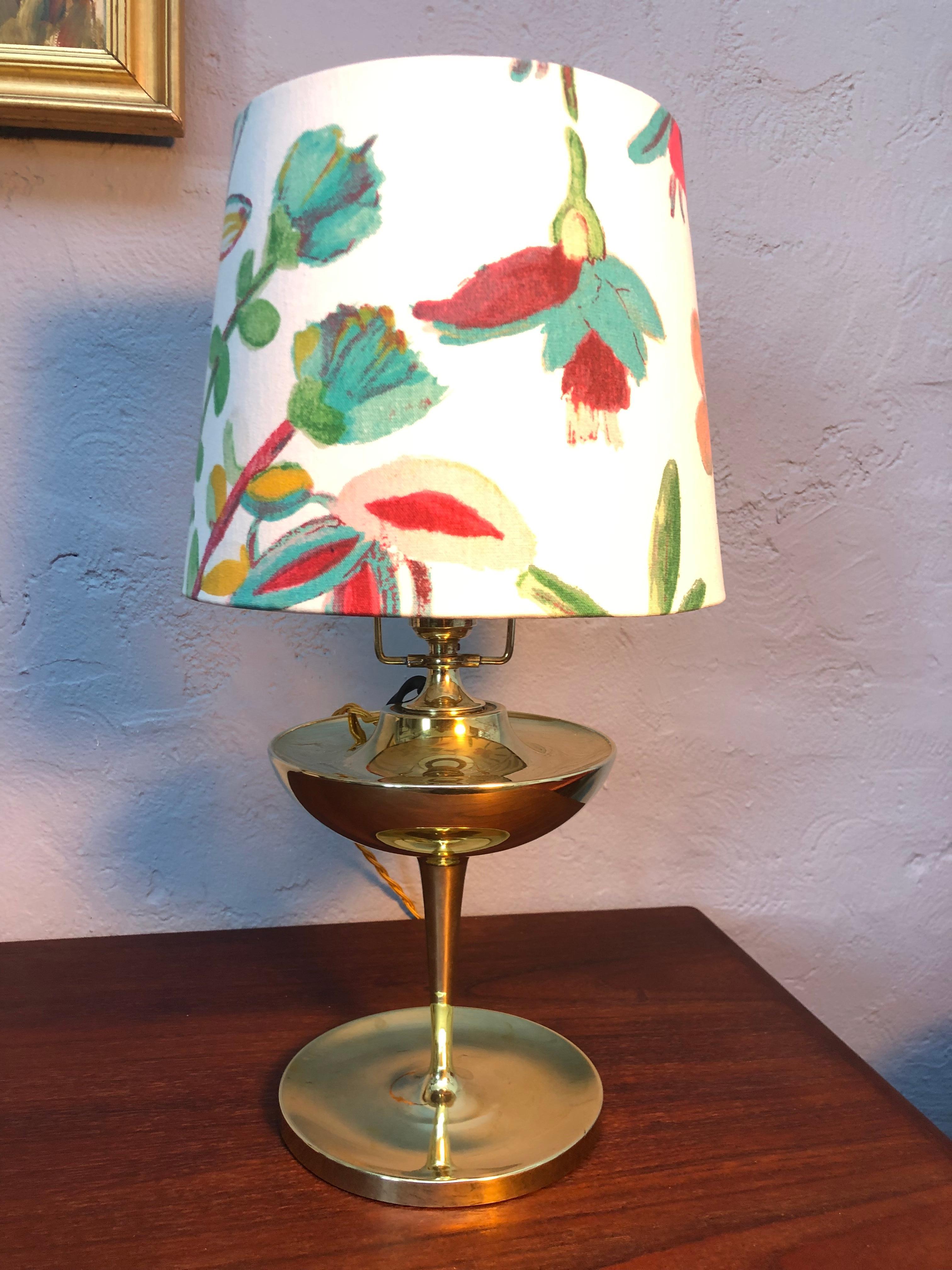 Hand-Crafted Antique Swedish Brass Oil Lampe by Böhlmarks of Stockholm For Sale