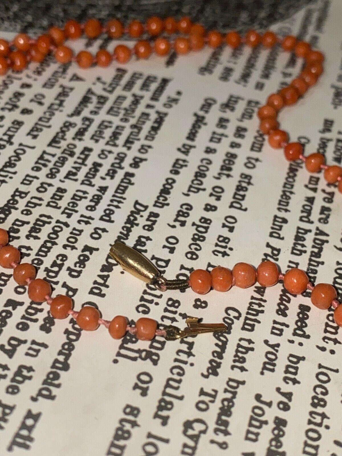 An Antique Victorian Mediterranean Coral Necklace with 18K Yellow Gold Clasp For Sale 1