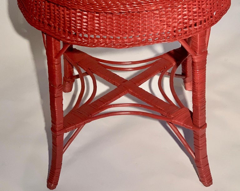 Antique Wicker Round Lamp Table For Sale at 1stDibs