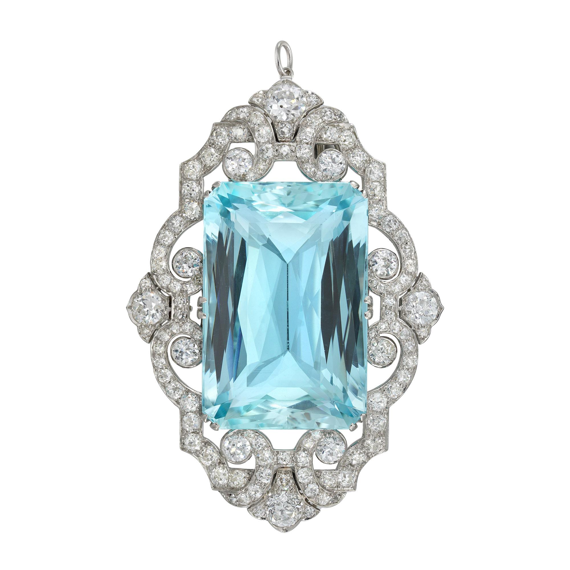Women's or Men's An aquamarine and diamond brooch by Hennell, 9x6cm, 55.9 grams For Sale