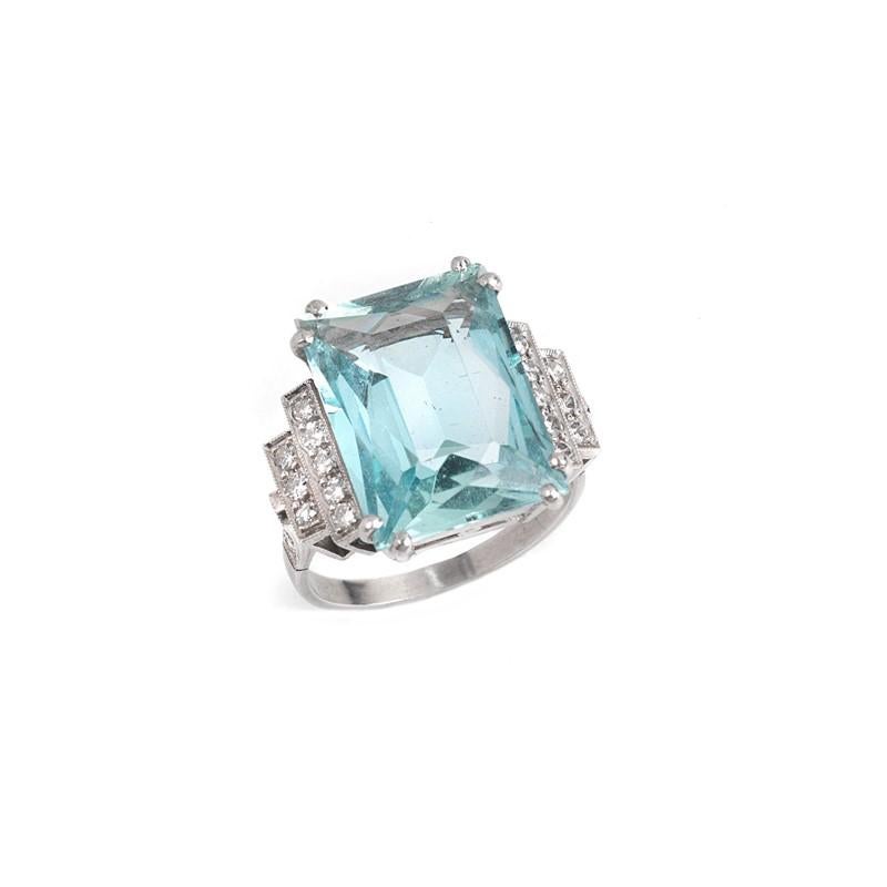 Retro Aquamarine and Diamond Ring