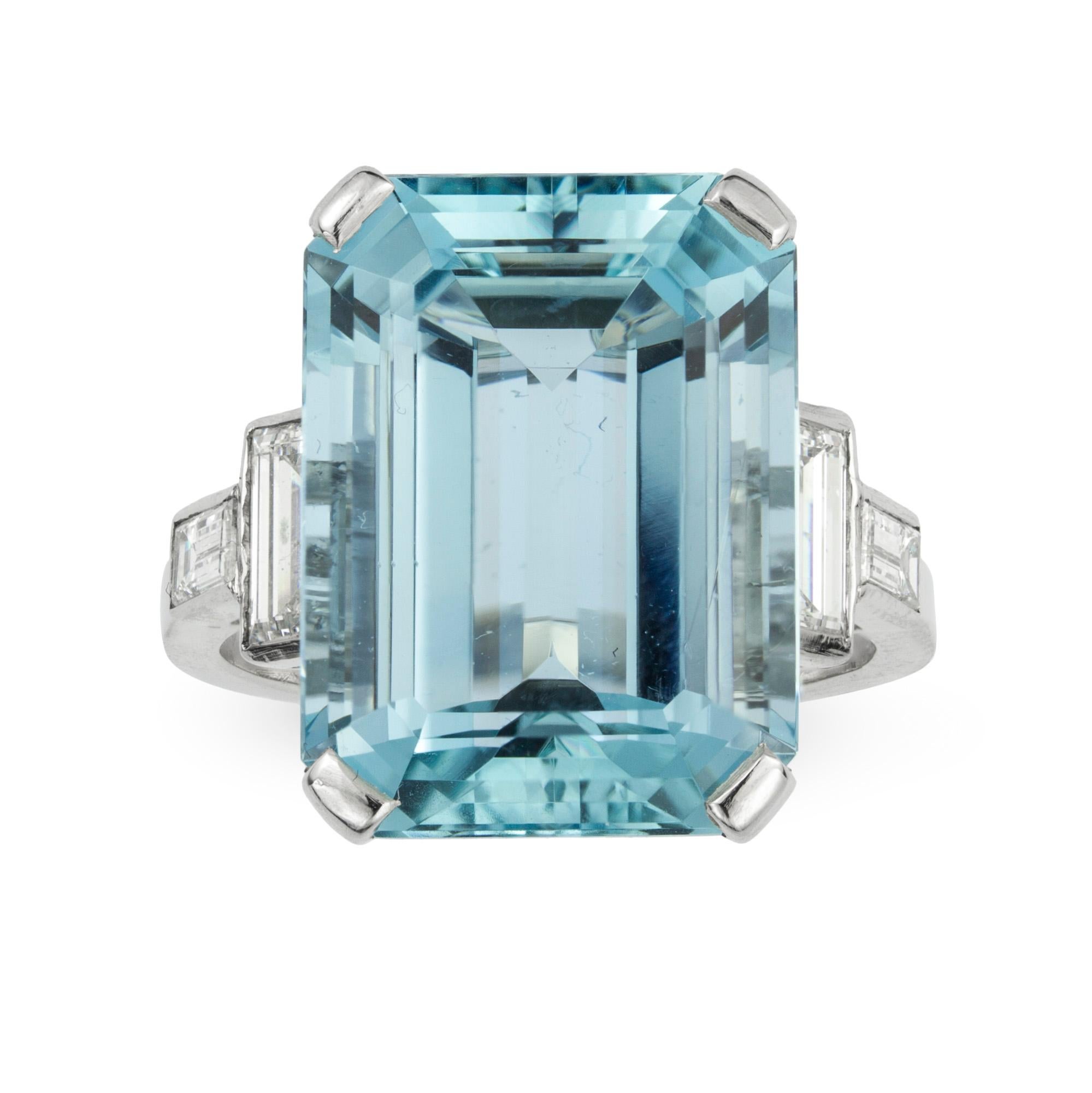 Modern Aquamarine and Diamond Ring