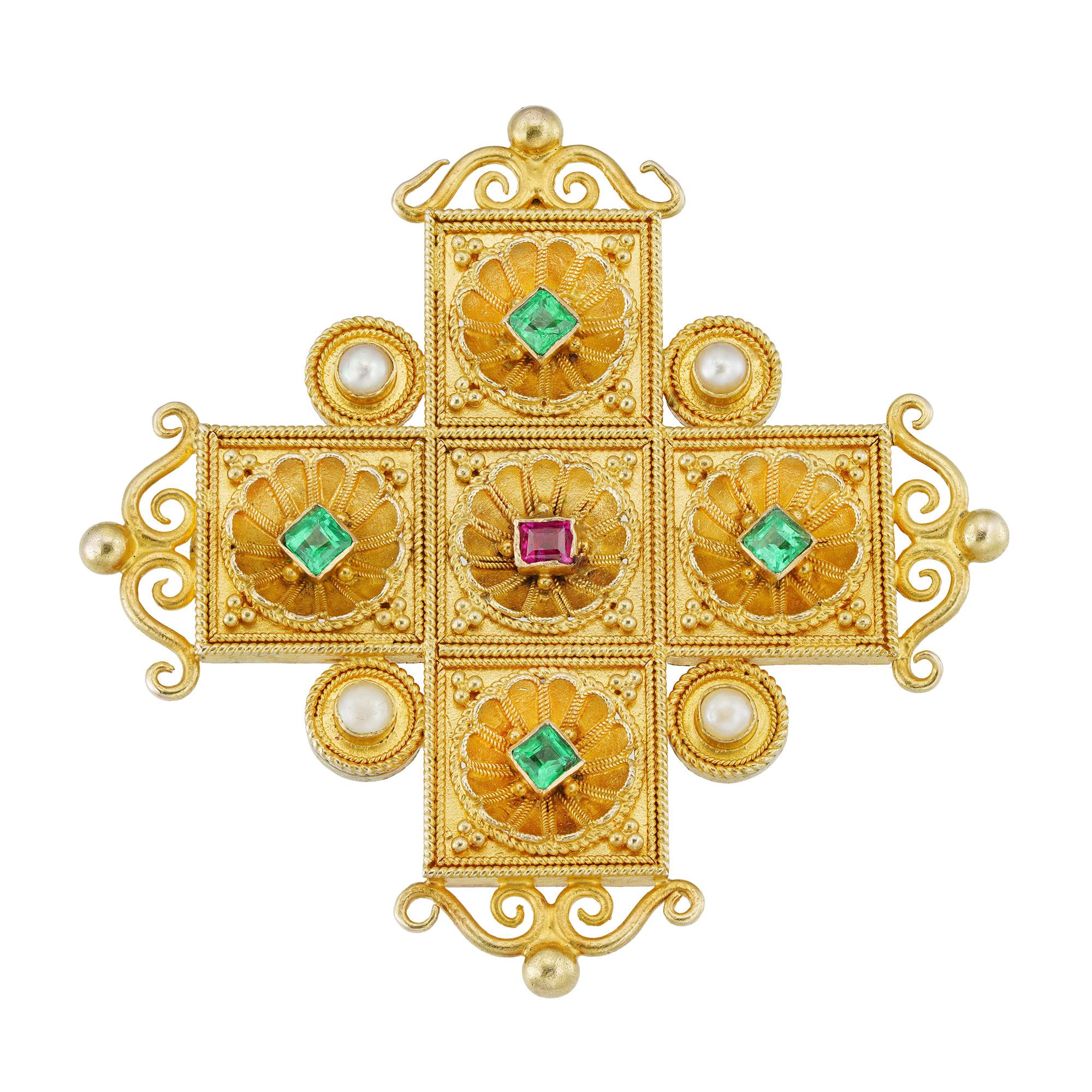 An Archaeological Revival Gold Cross Brooch/pendant In Good Condition For Sale In London, GB