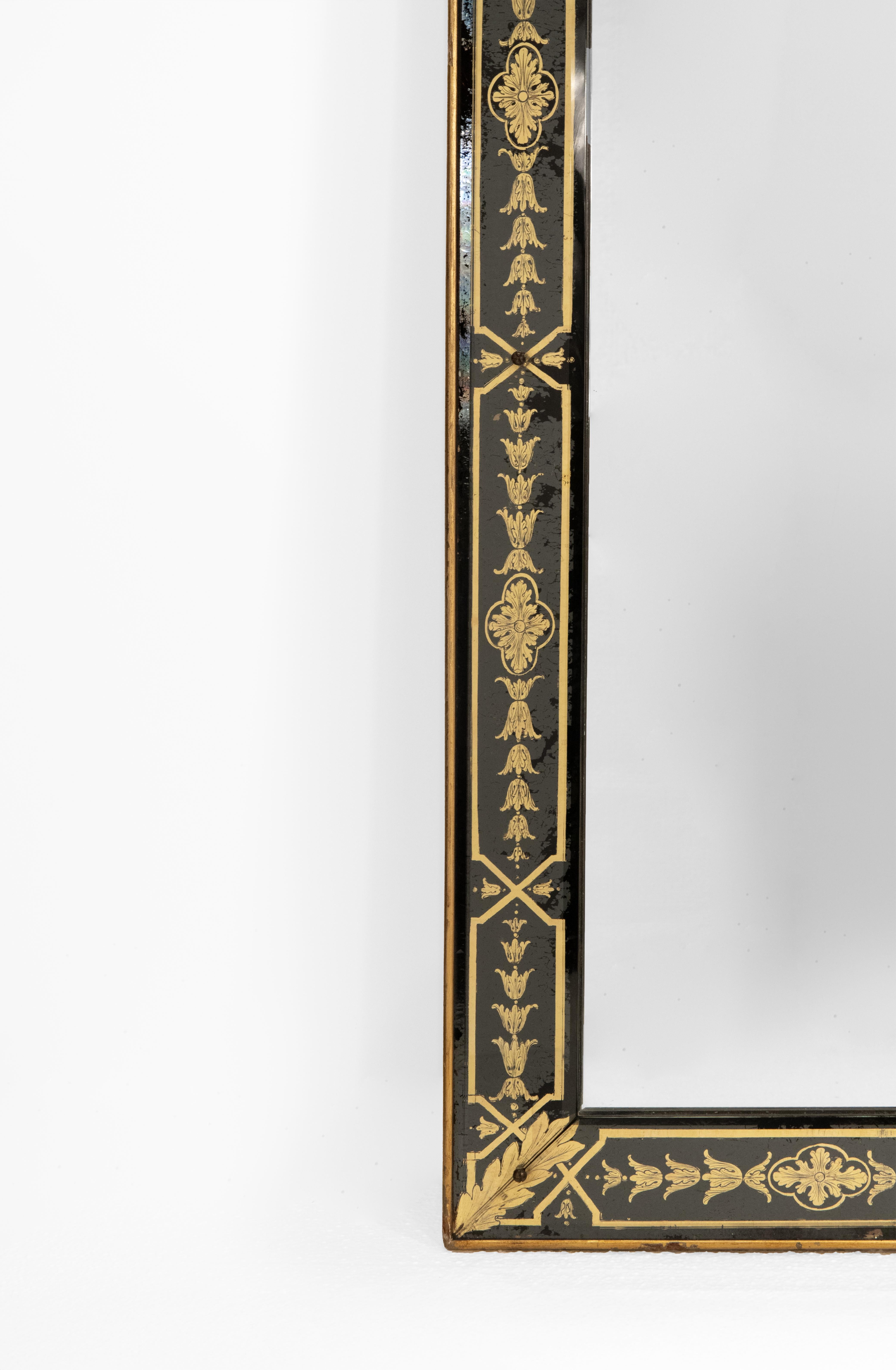 An Arched Mirror with a Reverse Glass Decorated frame In Good Condition For Sale In New York, NY