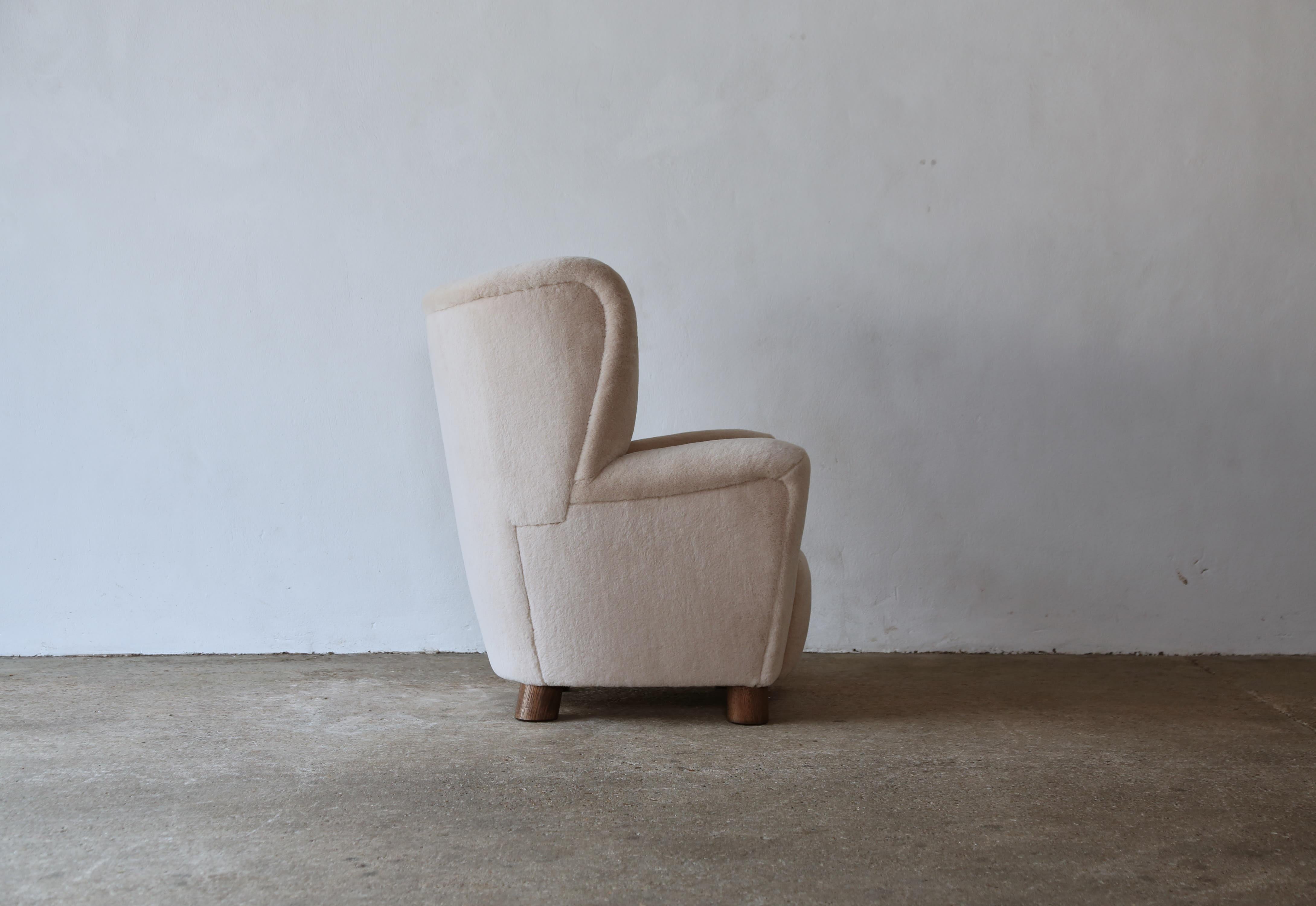 Ein Sessel, neu gepolstert mit reiner Alpakawolle, Dänemark, 1950er Jahre im Angebot 3