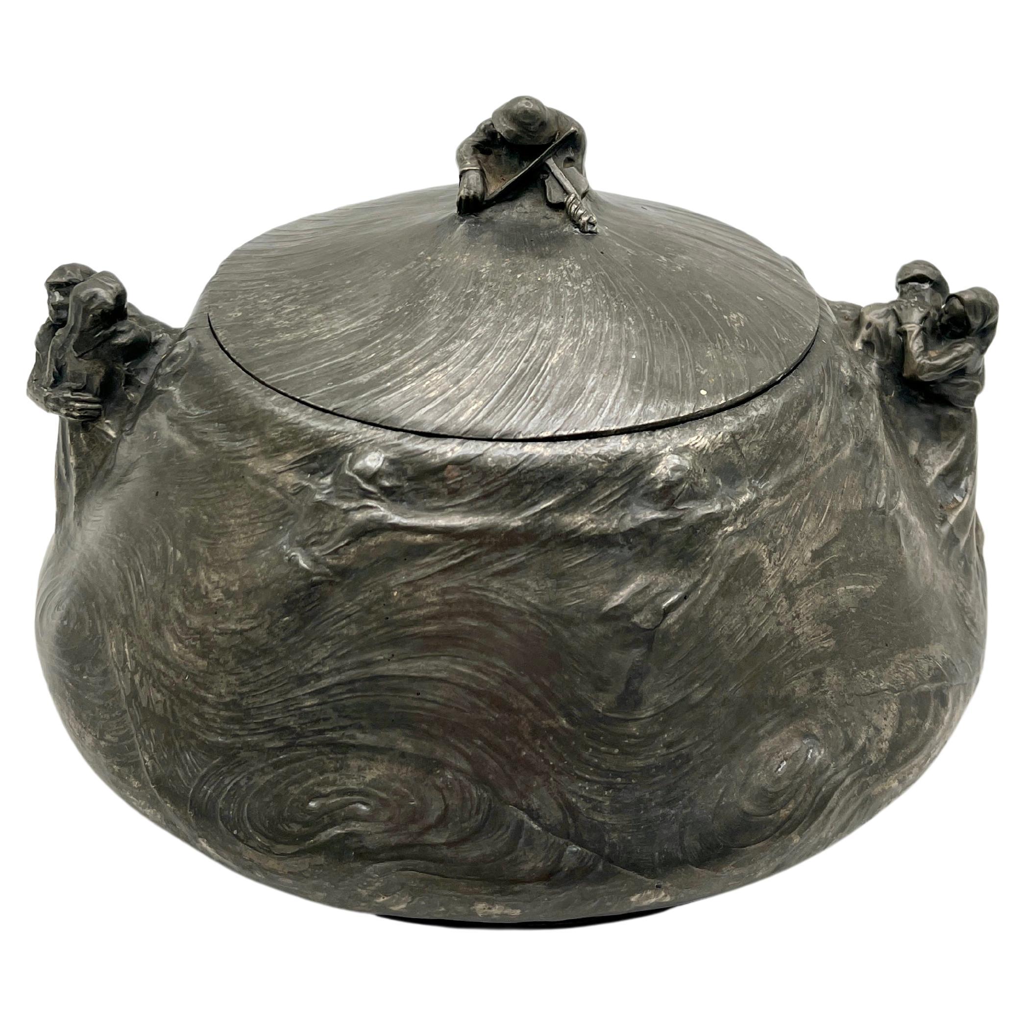 Sopera y tapa Art Nouveau "Dansen" de Aron Jerndahl, 1903 en venta