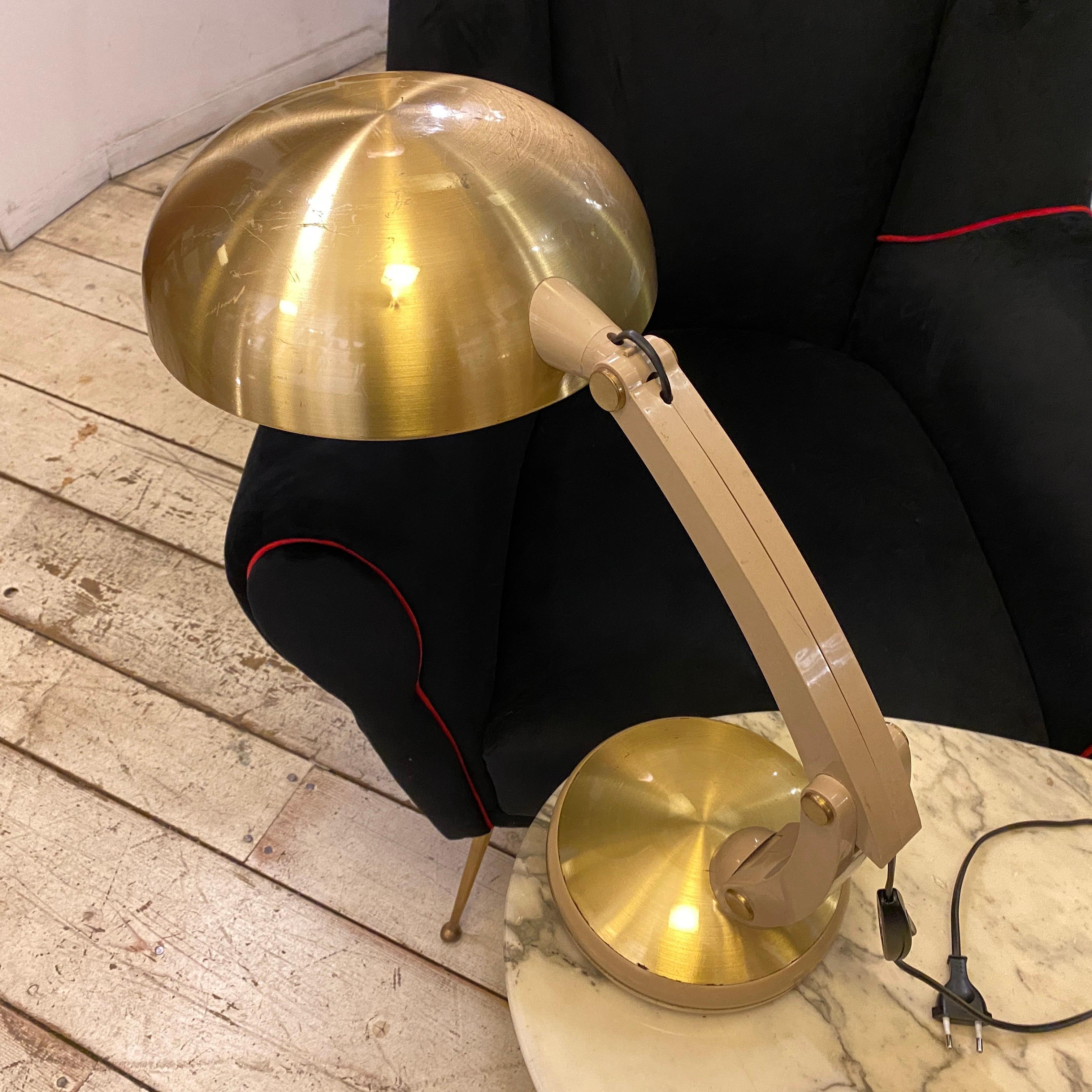 1960s Arredoluce Style Mid-Century Modern Italian Desk Lamp For Sale 3