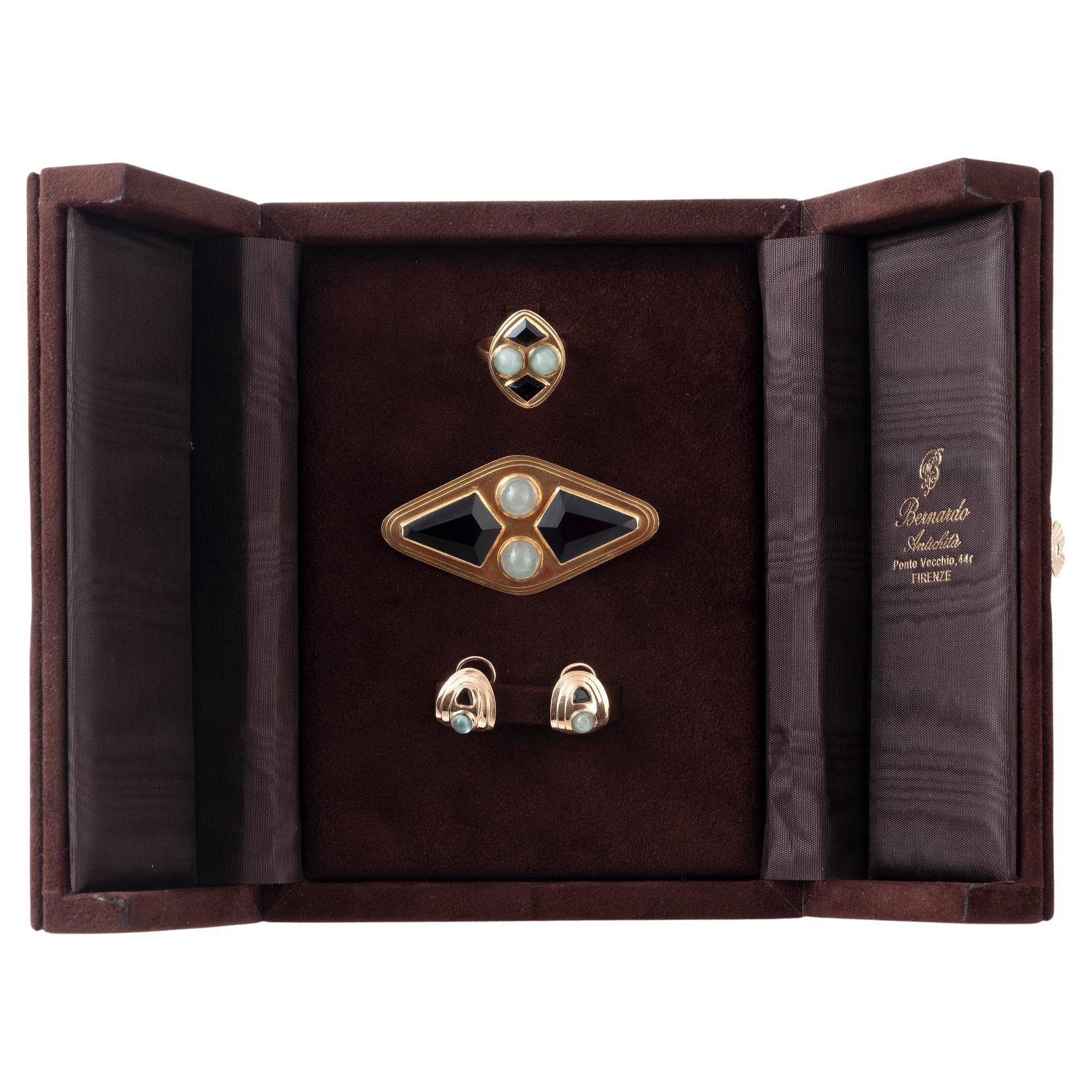 An Art Deco' 18kt Gold Onyx And Jade Set By RENE FOY im Angebot