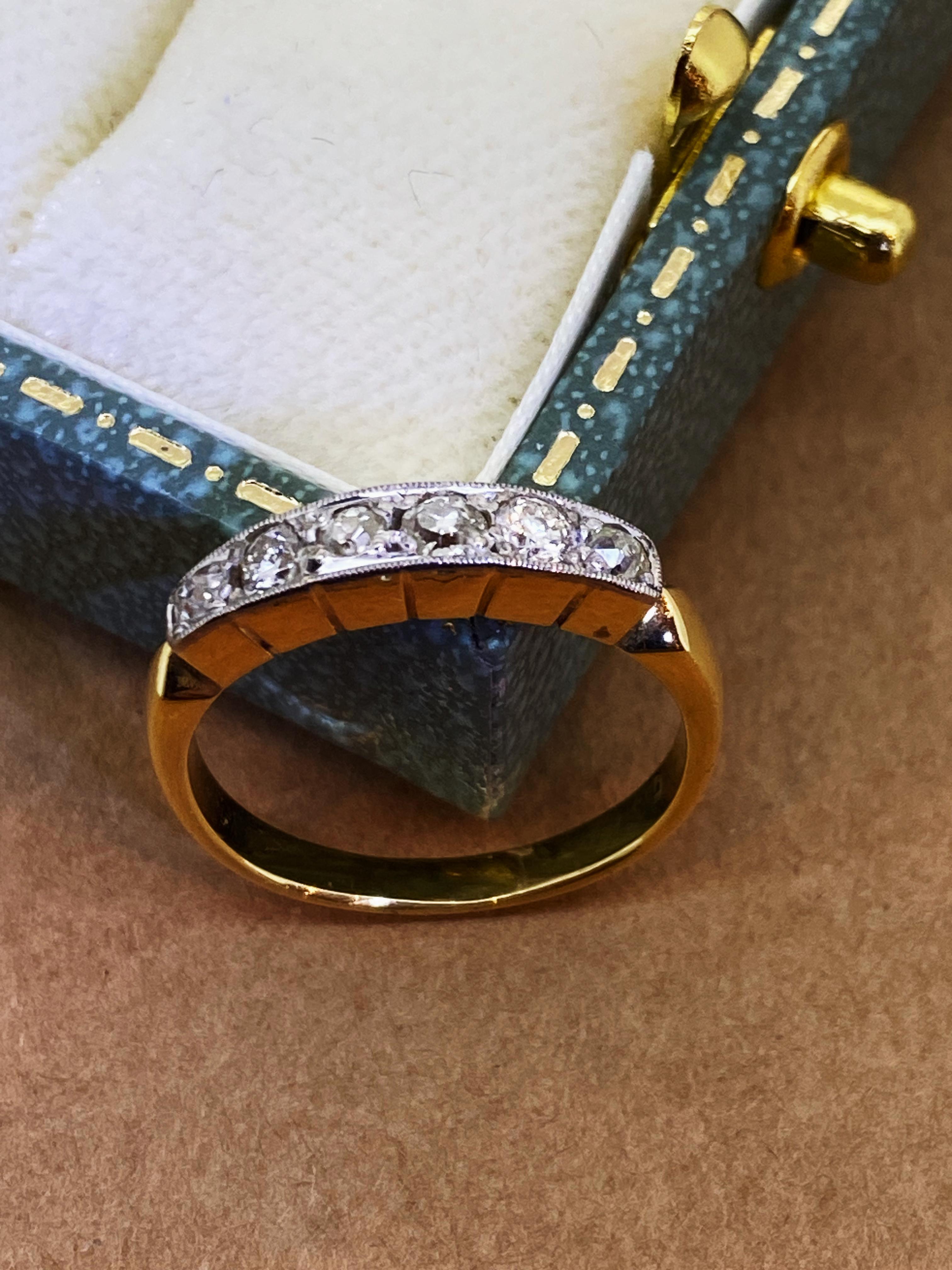 Bague demi-cercle Art-Déco en or jaune 18 carats avec six diamants taille ancienne (1,10 carat) en vente 1