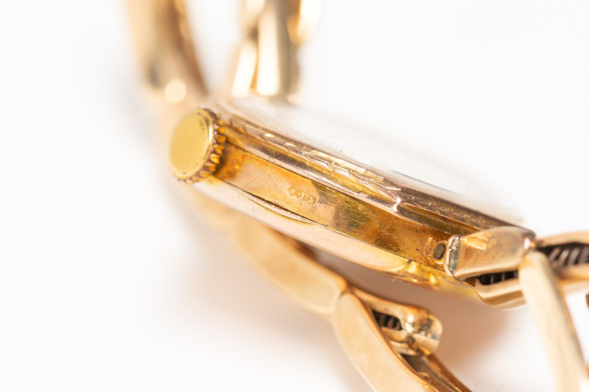 An Art Deco 9ct Gold Ladies Rolex Wristwatch 10