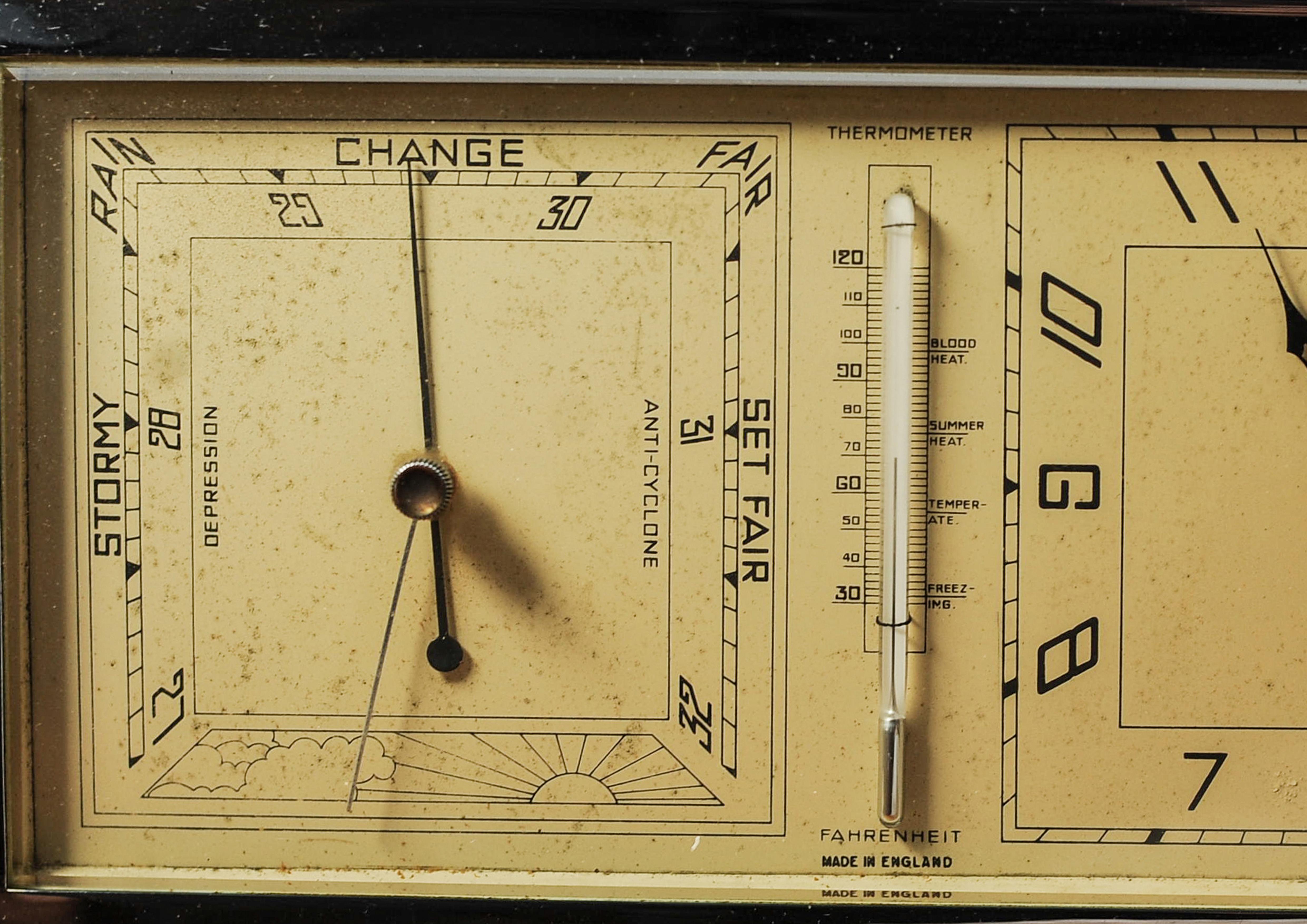 Grande horloge de bureau Art Dec chromée 8 jours avec jauge de température sur un Stand 1930s Bon état - En vente à High Wycombe, GB