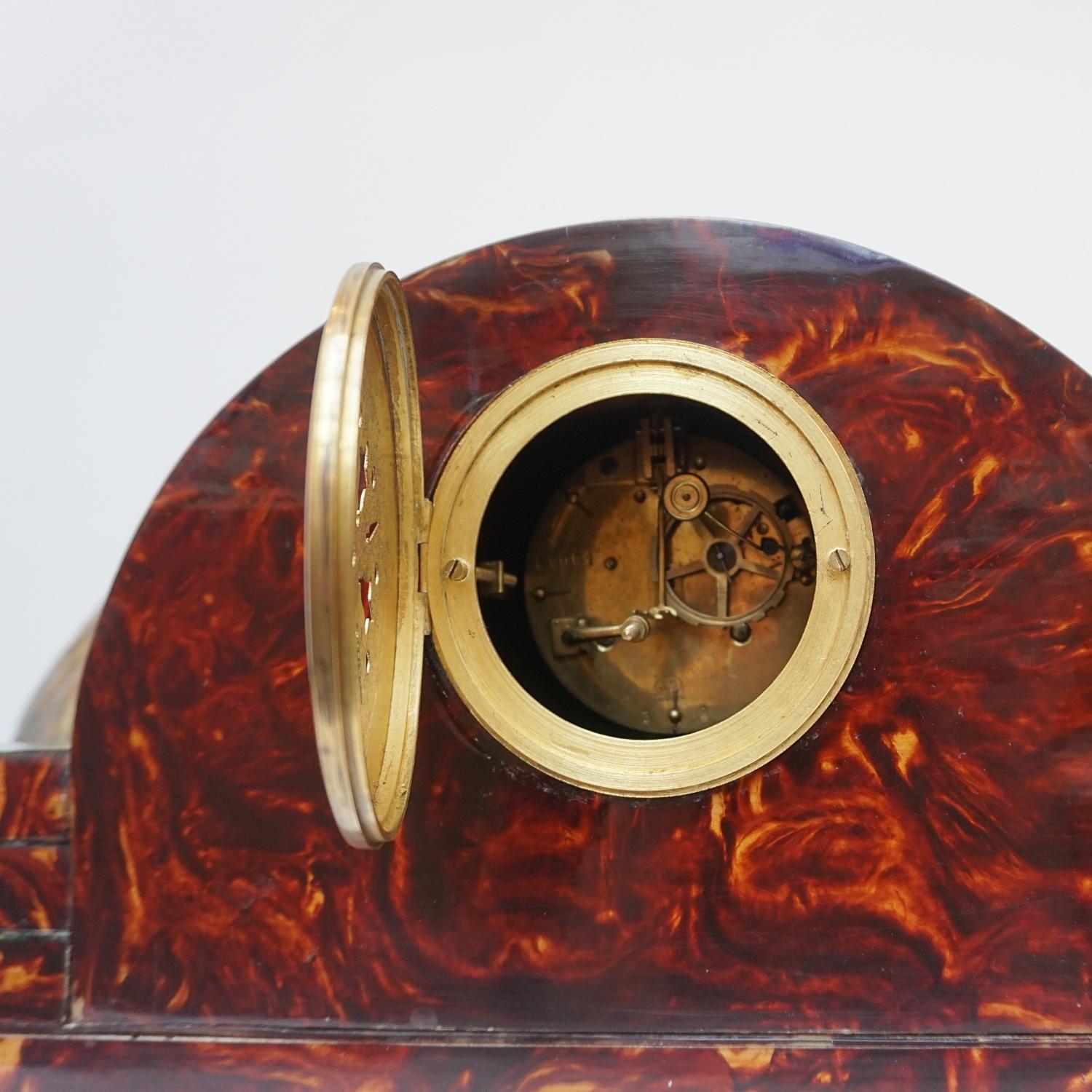 Art Deco Bakelite Mantle Clock 6