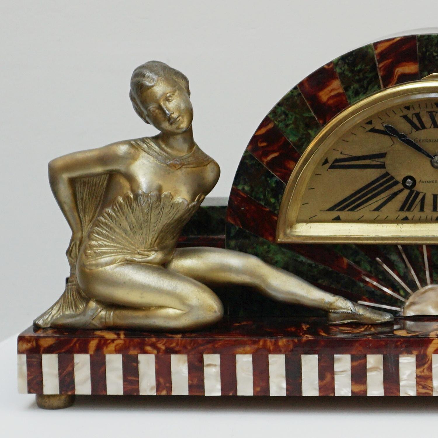 Art Deco Bakelite Mantle Clock 2
