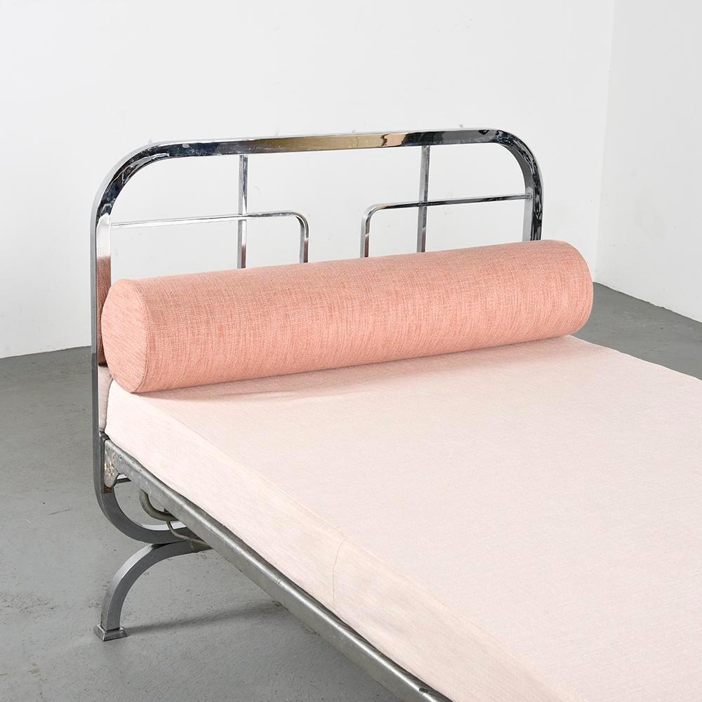Ein Art-déco-Bett von Max Ernst Haefeli, Schweiz  im Angebot 3