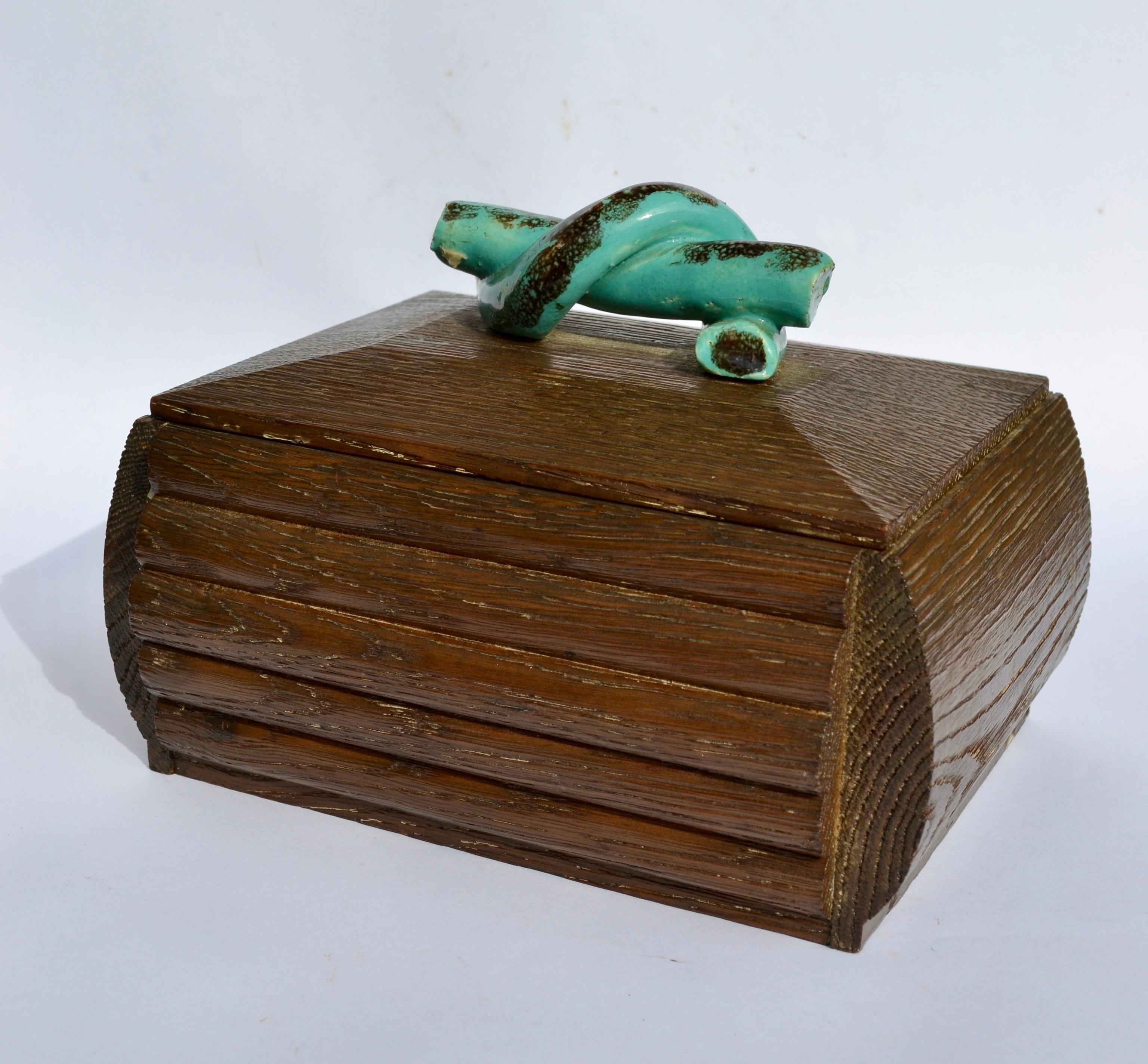 Caja Art Déco de roble macizo con asa de cerámica 1930 Francia. en Bueno Estado en SOTTEVILLE-LÈS-ROUEN, FR
