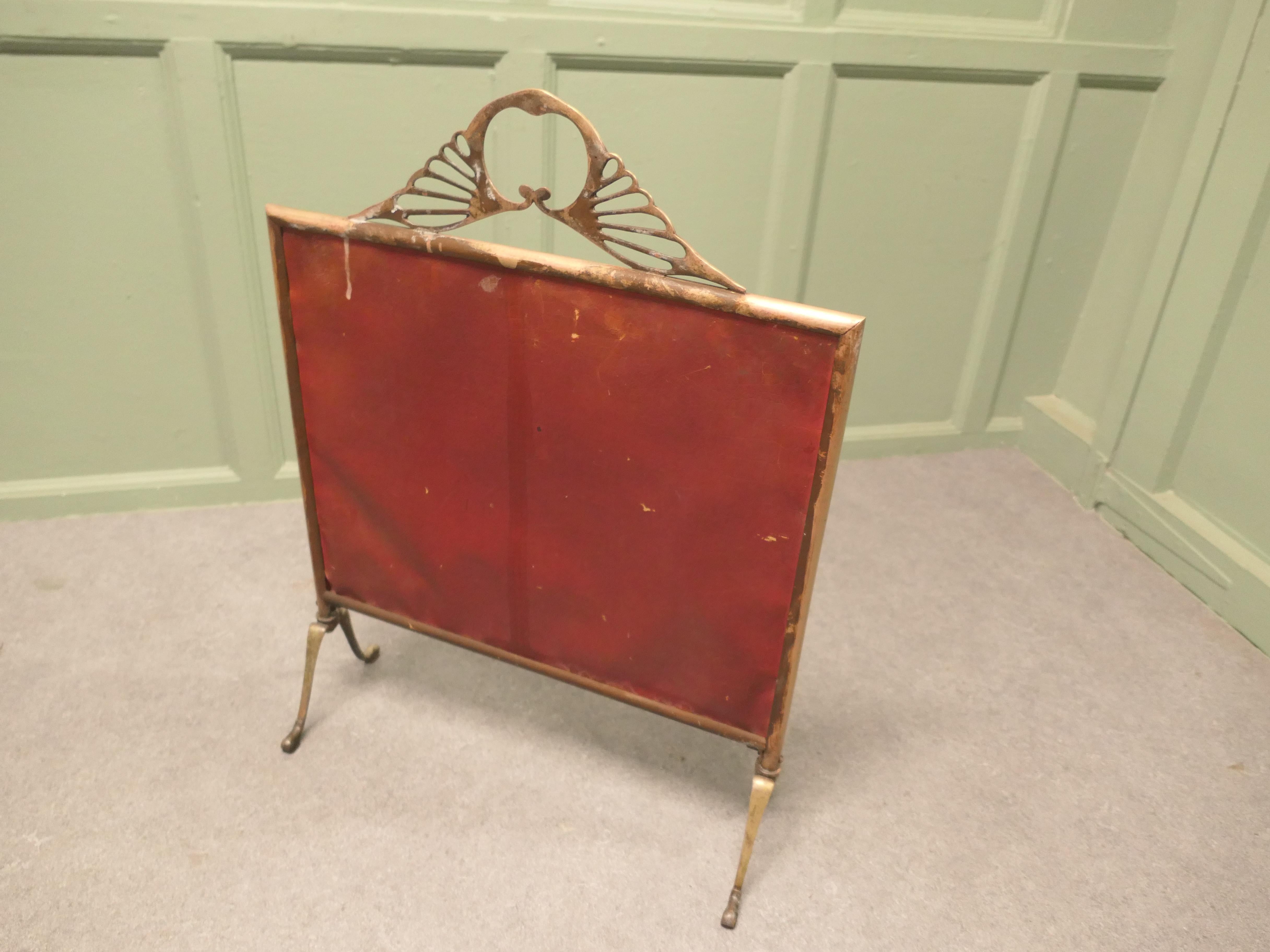 Inizio XX secolo Parafuoco Art Deco in ottone e specchio a raggiera in vendita