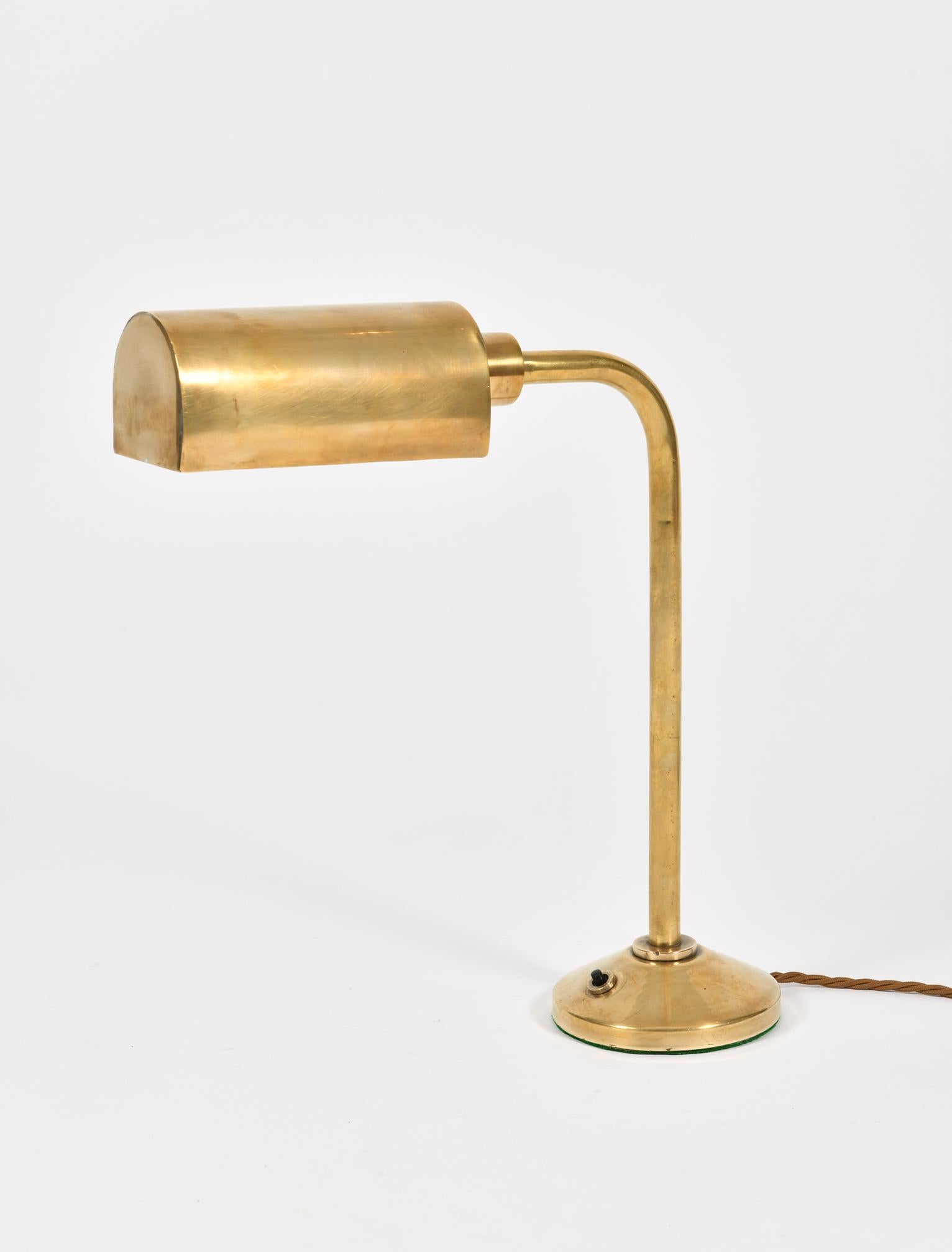 An Art Deco brass desk lamp
Franc, circa 1930.
