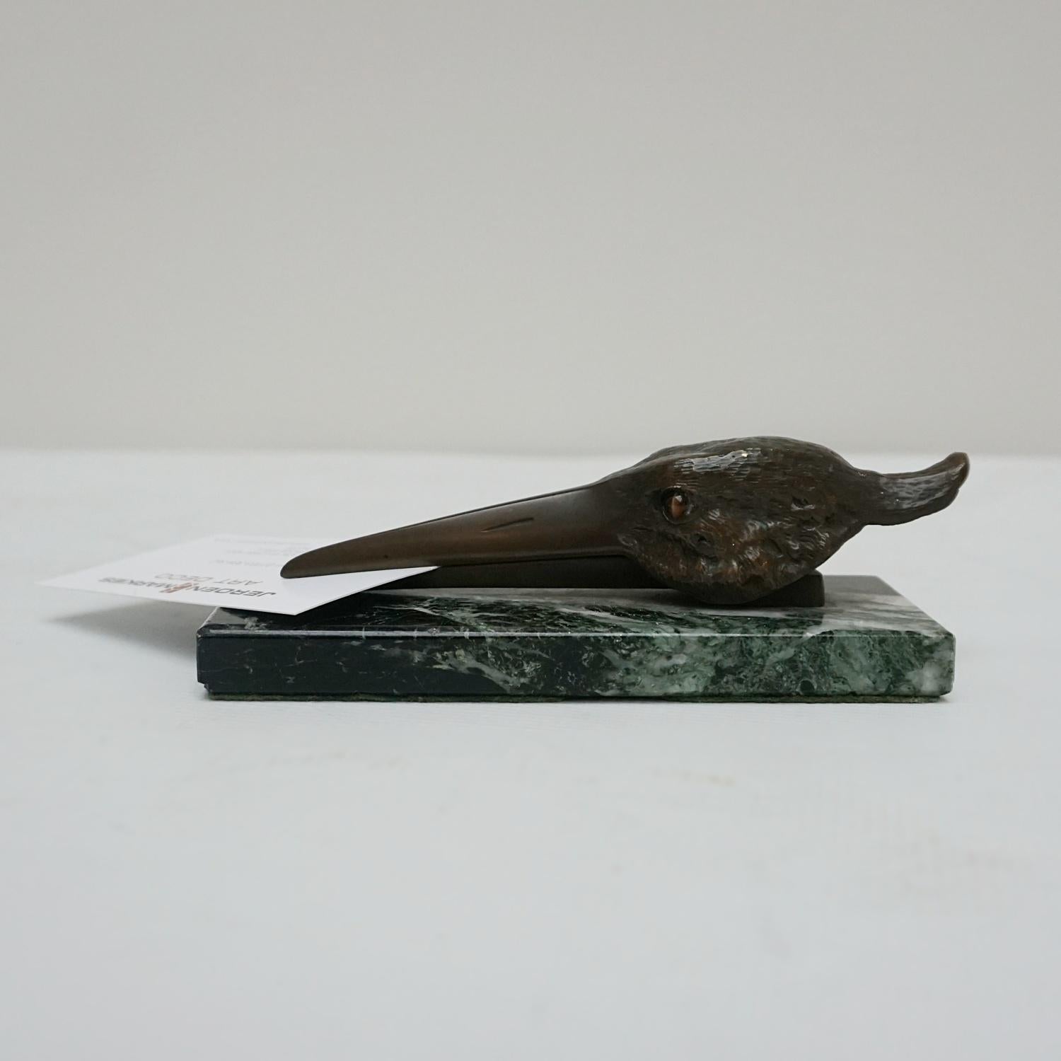 Effet bronze Porte-lettres Art Déco en bronze modelé comme un cigogne Anglais, vers 1930 en vente