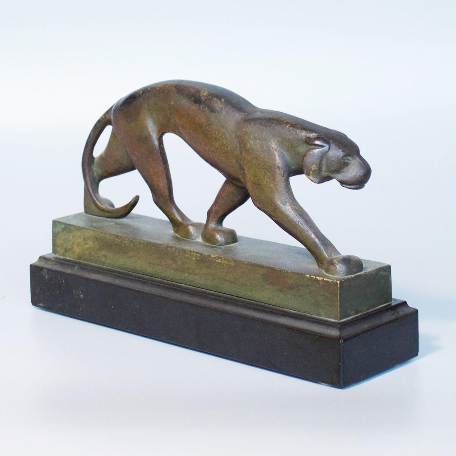 Art Deco Bronze Panther Attributed to Jean Luc French, circa 1930 1