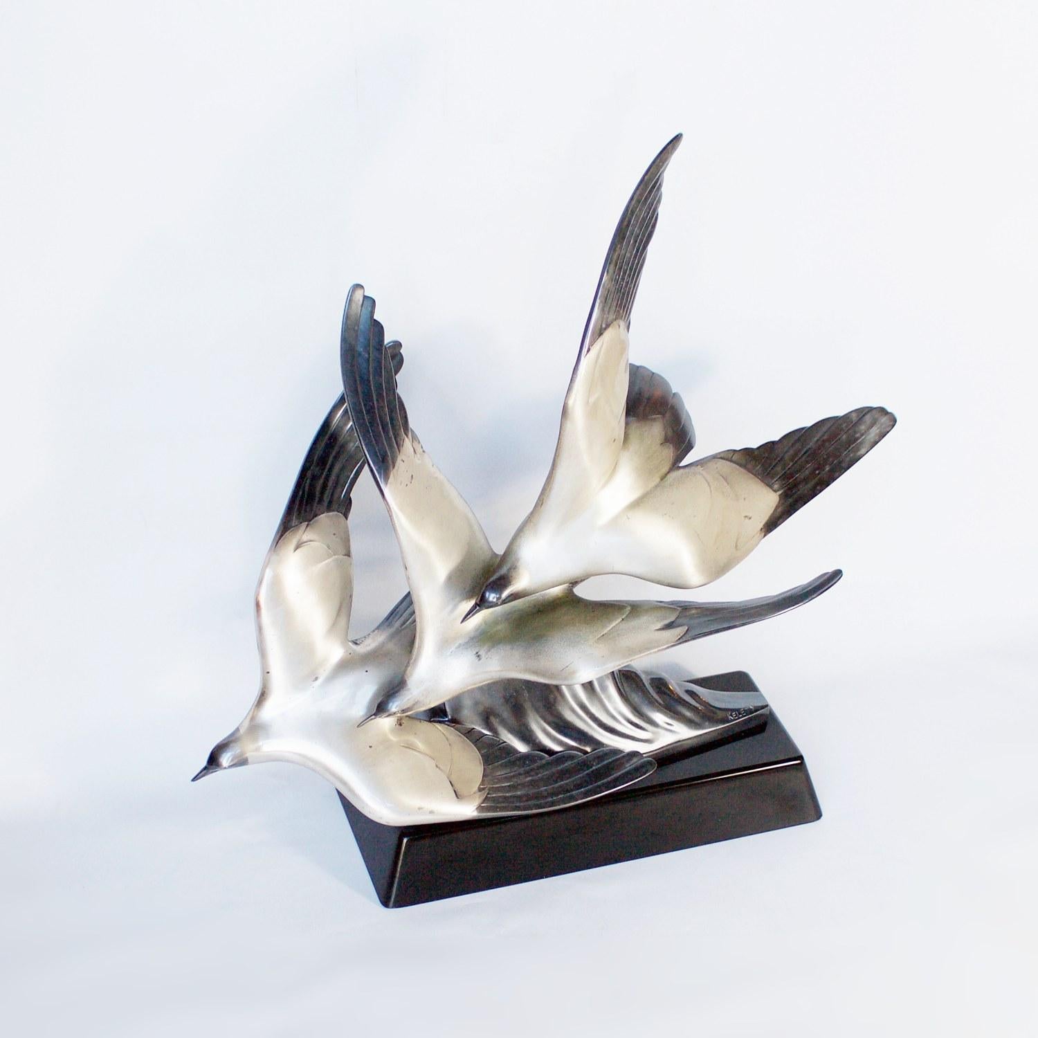 Art Deco Bronze Sculpture Depicting Seagulls in Flight, circa 1925 5