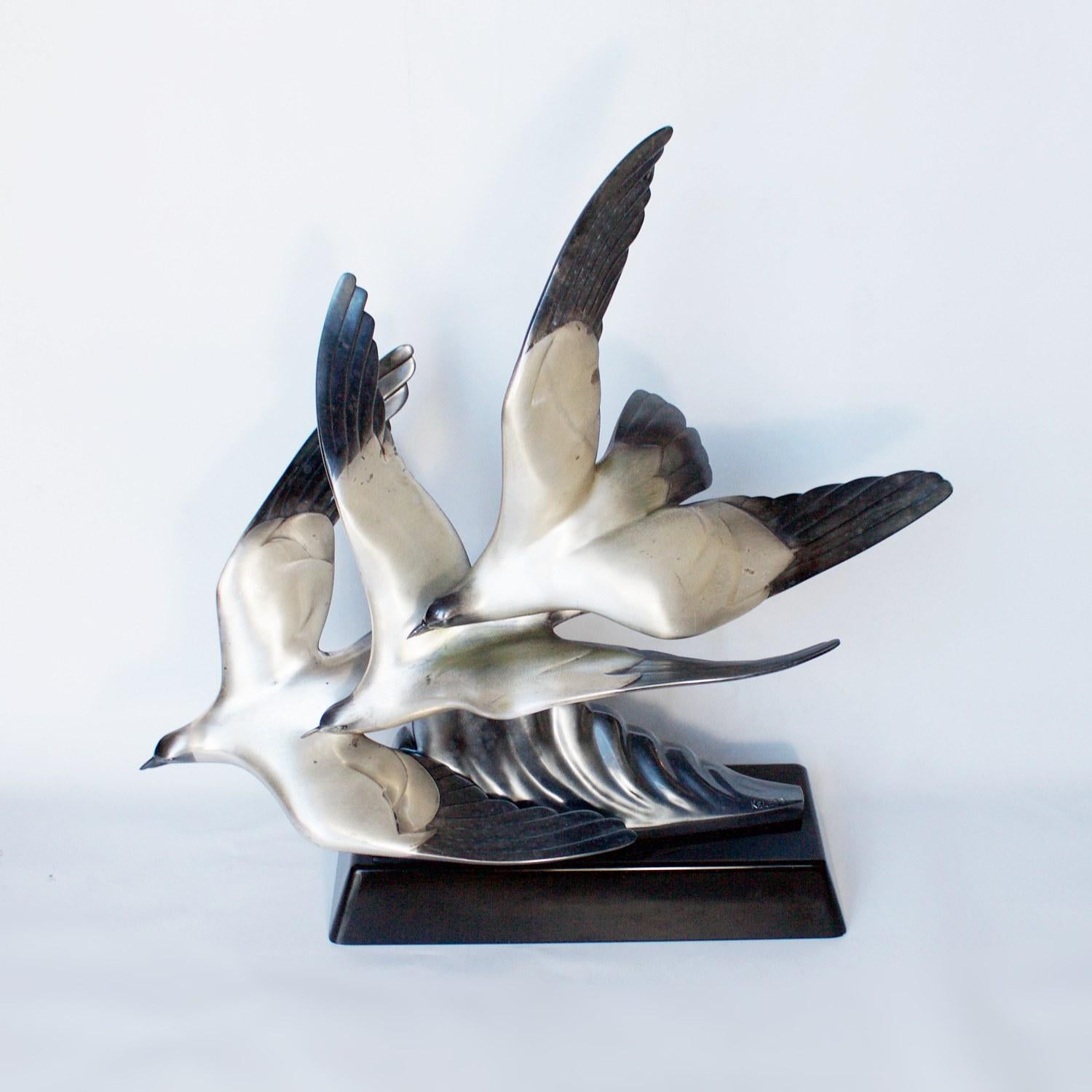 Art Deco Bronze Sculpture Depicting Seagulls in Flight, circa 1925 6