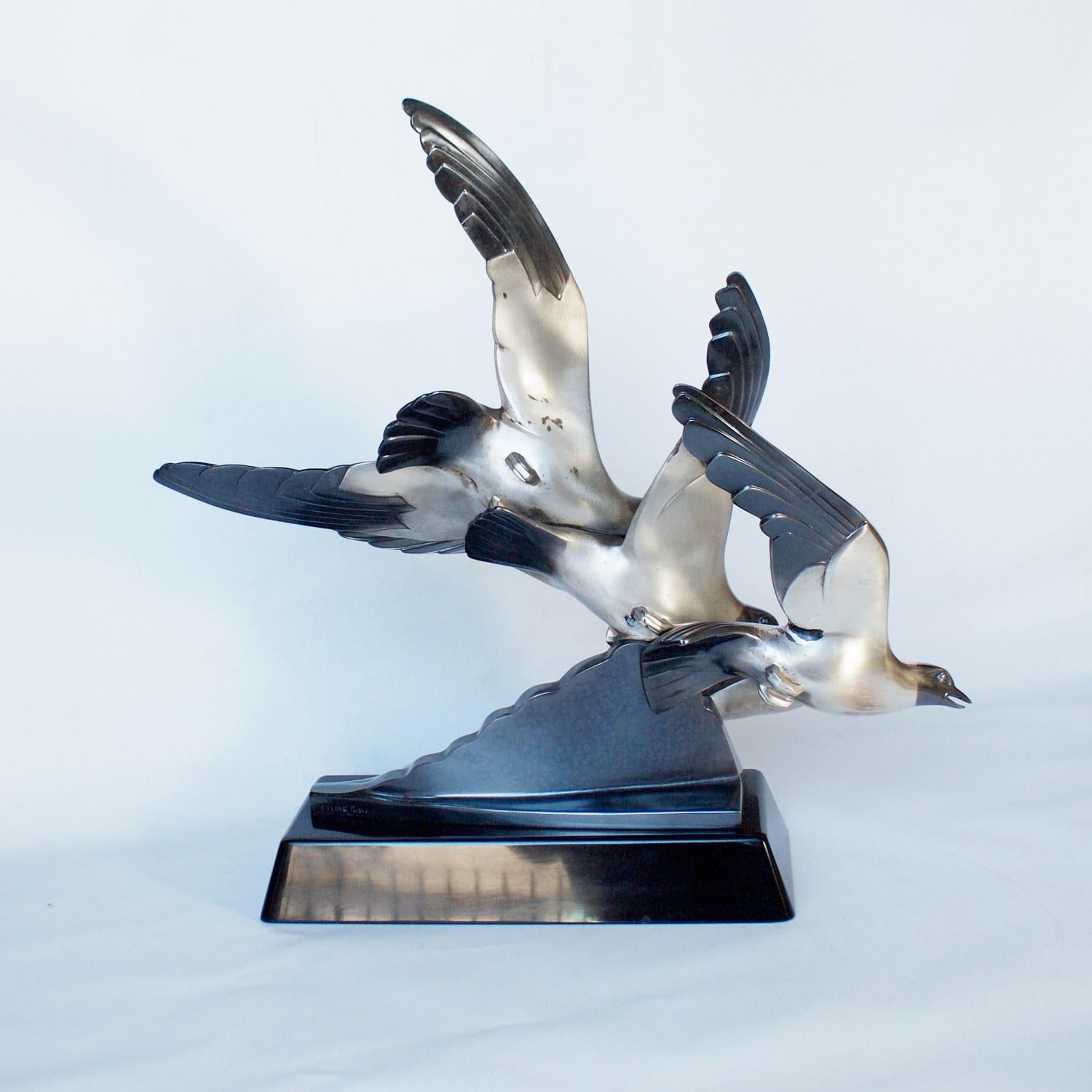 Art Deco Bronze Sculpture Depicting Seagulls in Flight, circa 1925 In Good Condition In Forest Row, East Sussex