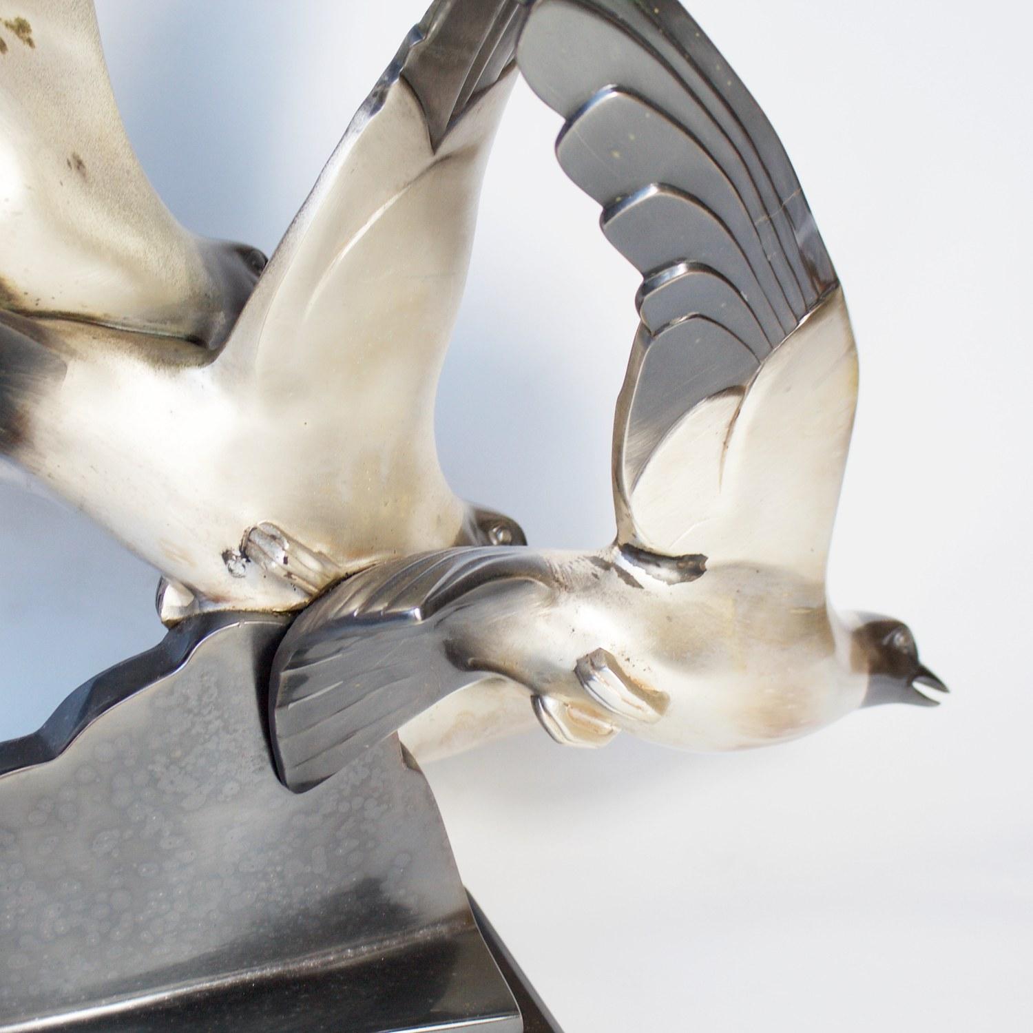 Art Deco Bronze Sculpture Depicting Seagulls in Flight, circa 1925 4