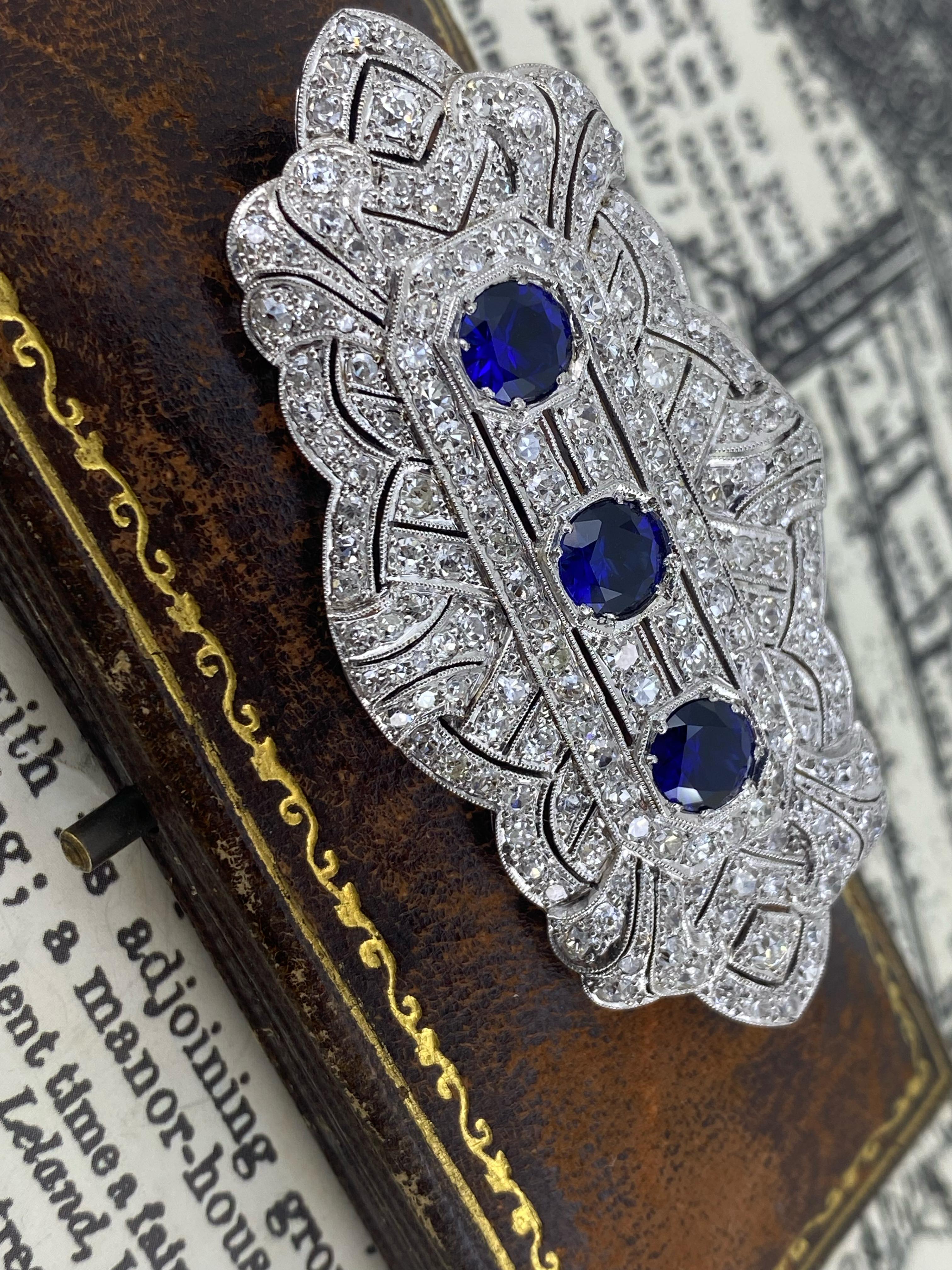Old European Cut An Art-Deco c1920’s Platinum, 5.00ct Diamond & 2.50ct Synthetic Sapphire Brooch For Sale