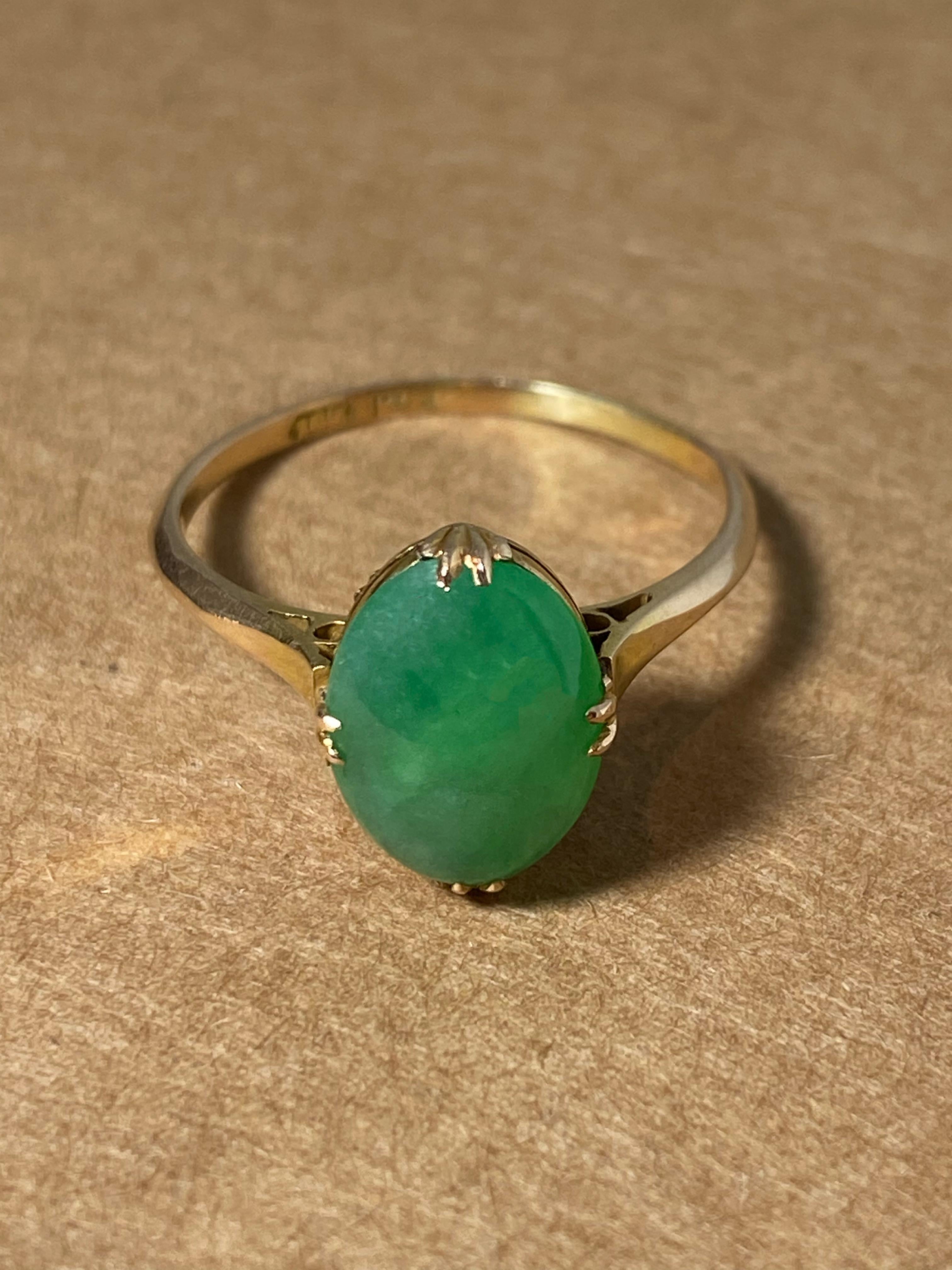 Art Deco An Art-Deco c1930's Natural Top Quality Type A Jadeite Ring in 14K Yellow Gold. For Sale