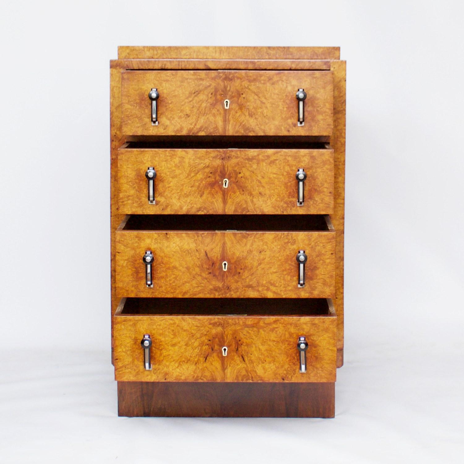 Art Deco Chest of Drawers French, circa 1920 In Good Condition In Forest Row, East Sussex