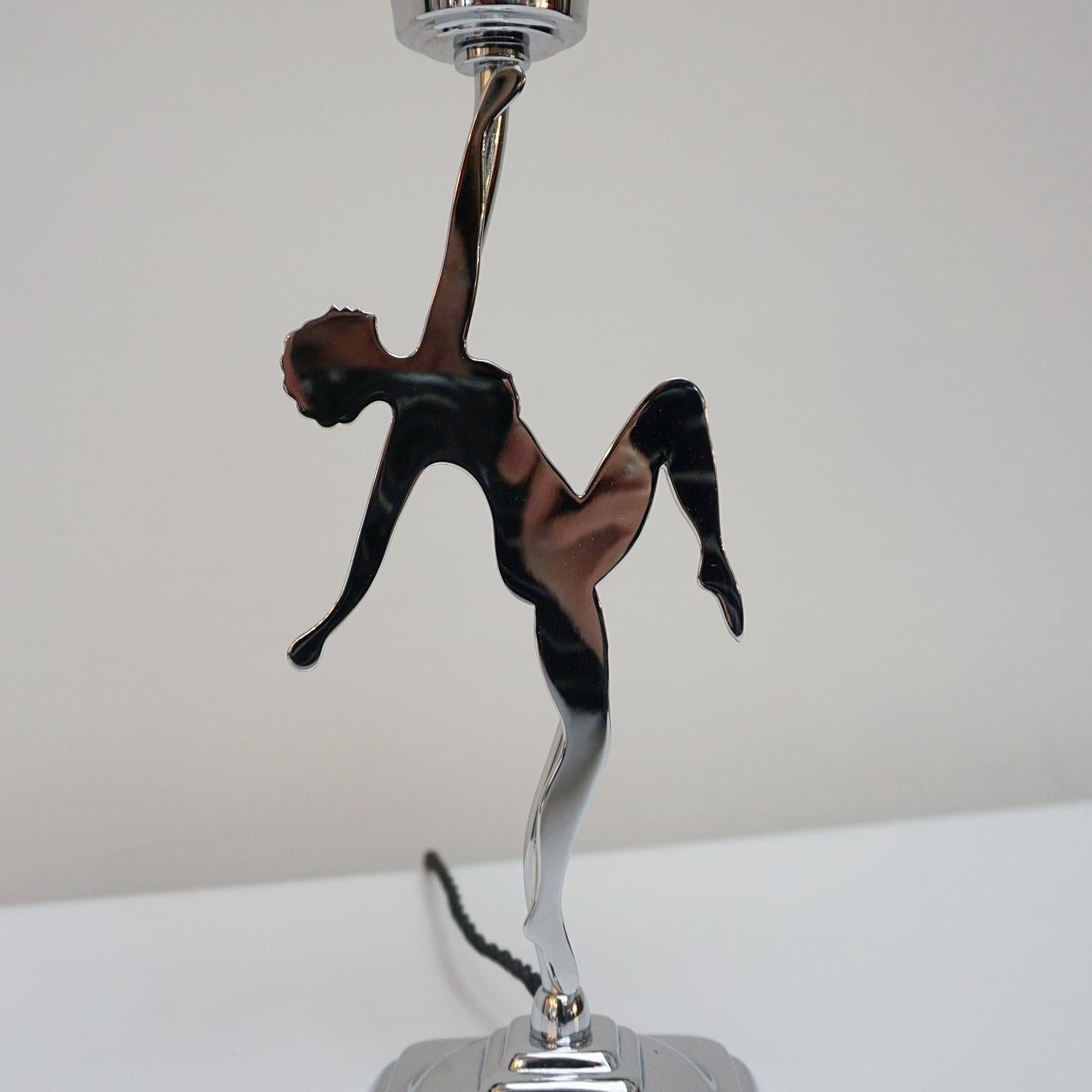 Lampe de table Art Déco chromée Dancer Bon état - En vente à Forest Row, East Sussex
