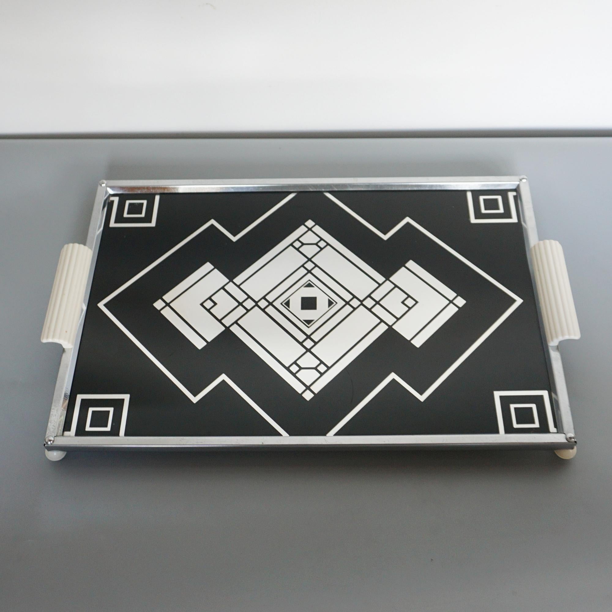 English An Art Deco Cocktail Serving Tray