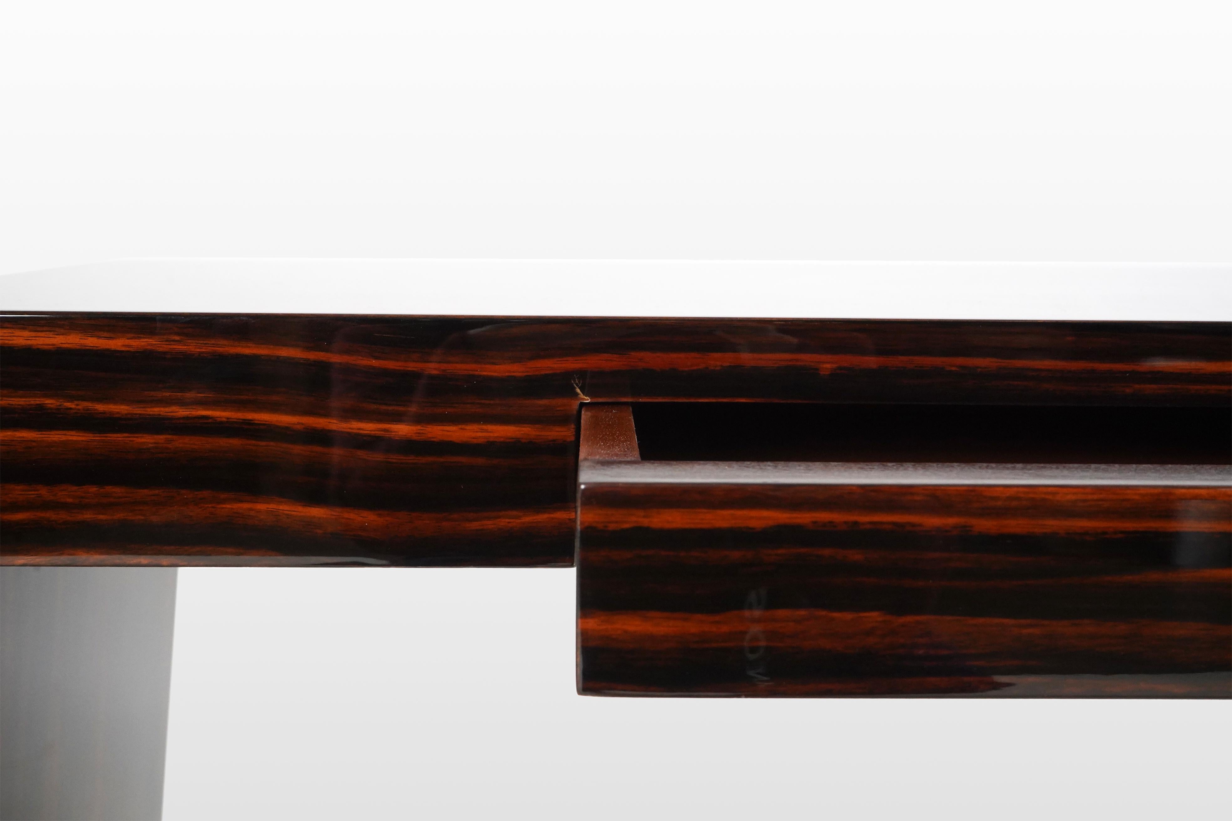 Art Deco Console in Walnut Veneer 1
