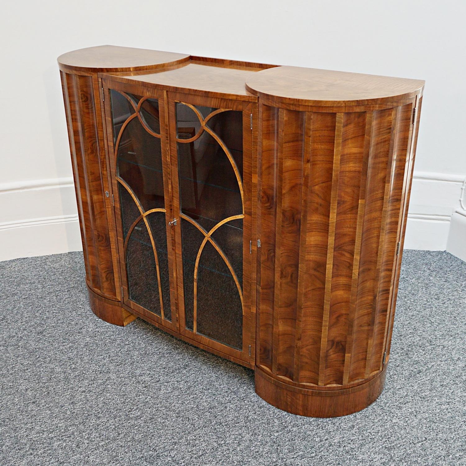 Art Deco Curved and Fluted Walnut Cabinet, circa 1930 14