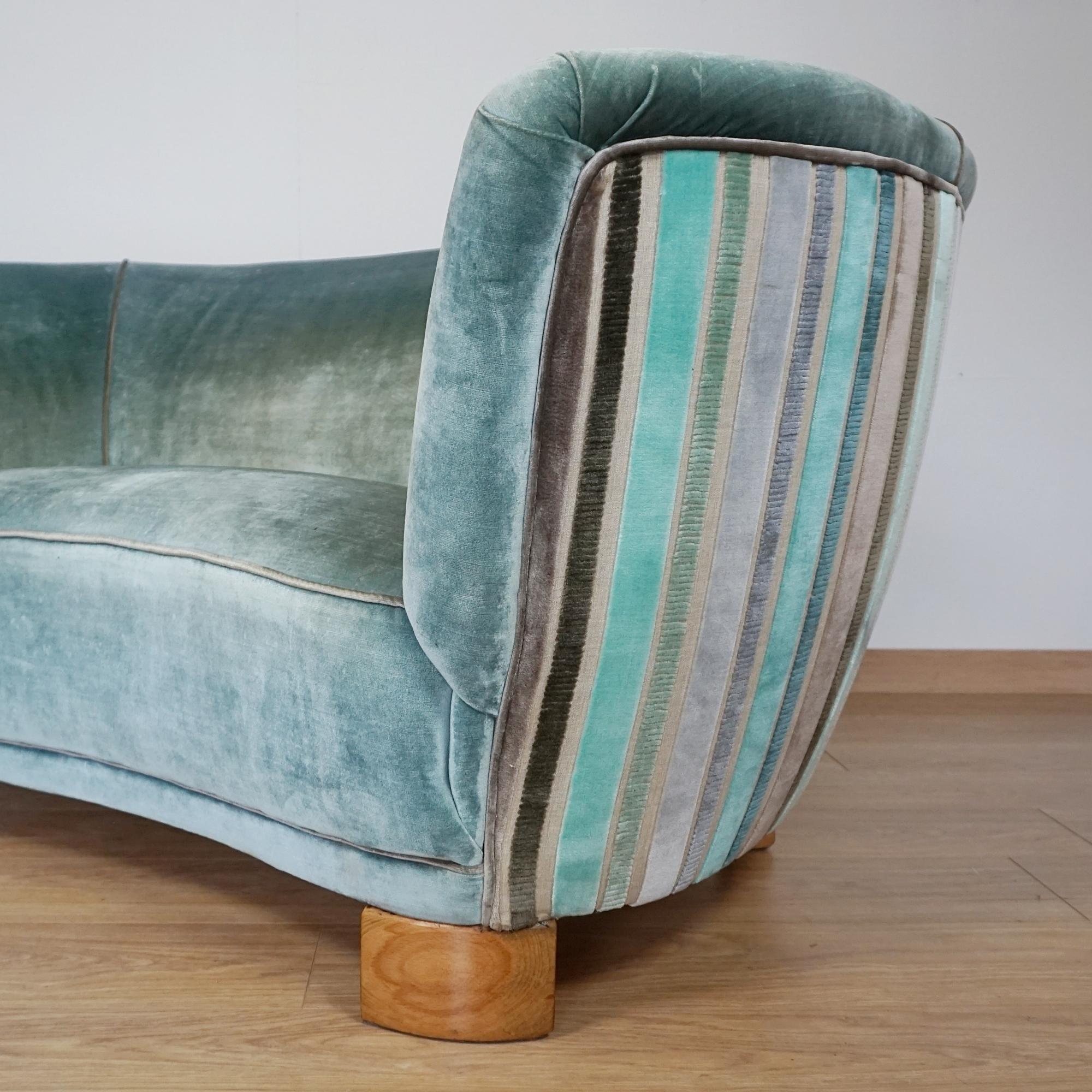 Mid-20th Century An Art Deco Curved Sofa Upholstered in Velvet
