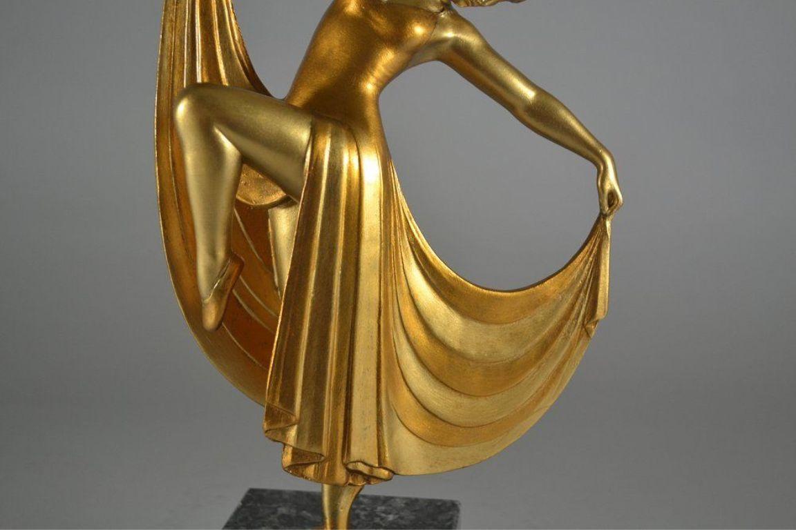 Métal Une danseuse art déco. Probablement Limousin