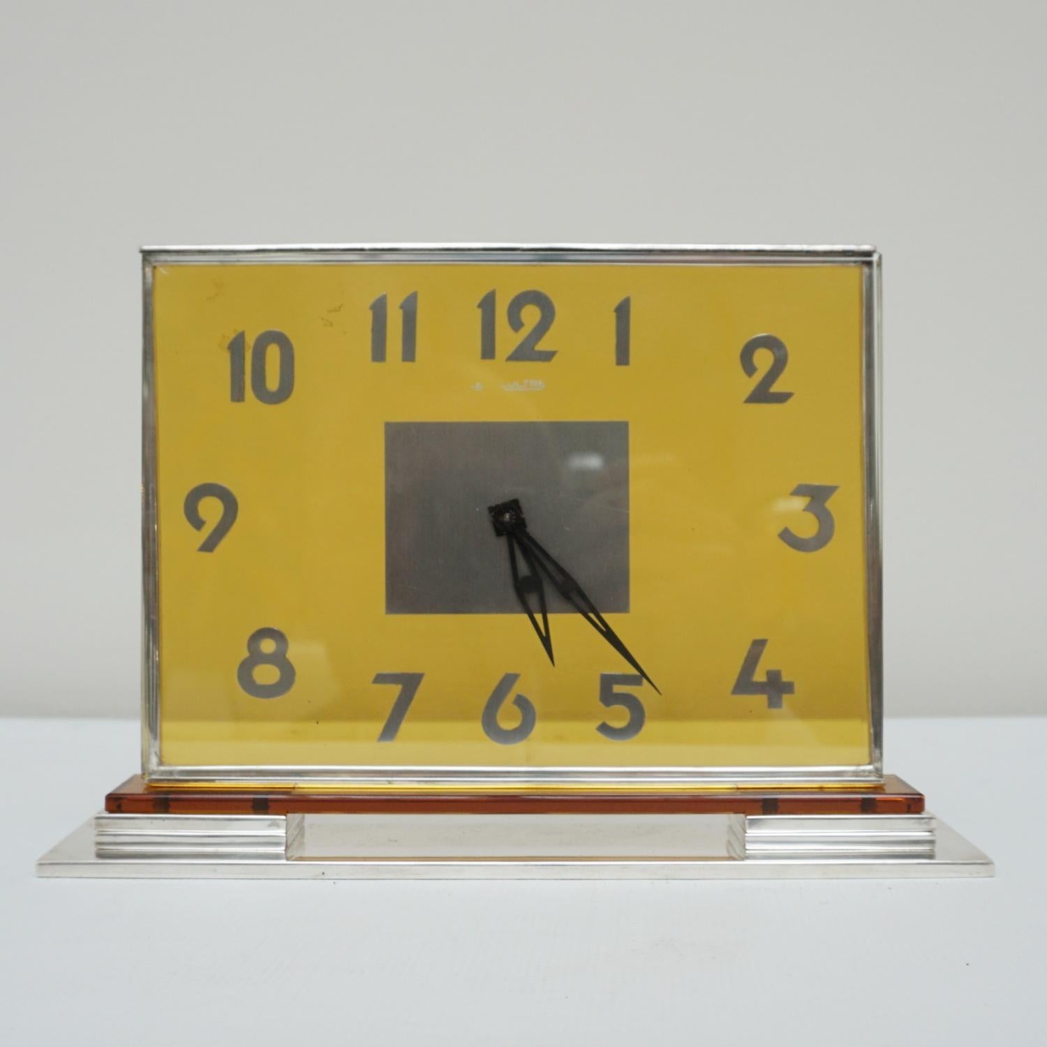 An Art Deco Desk Clock by Jaeger-LeCoultre 5