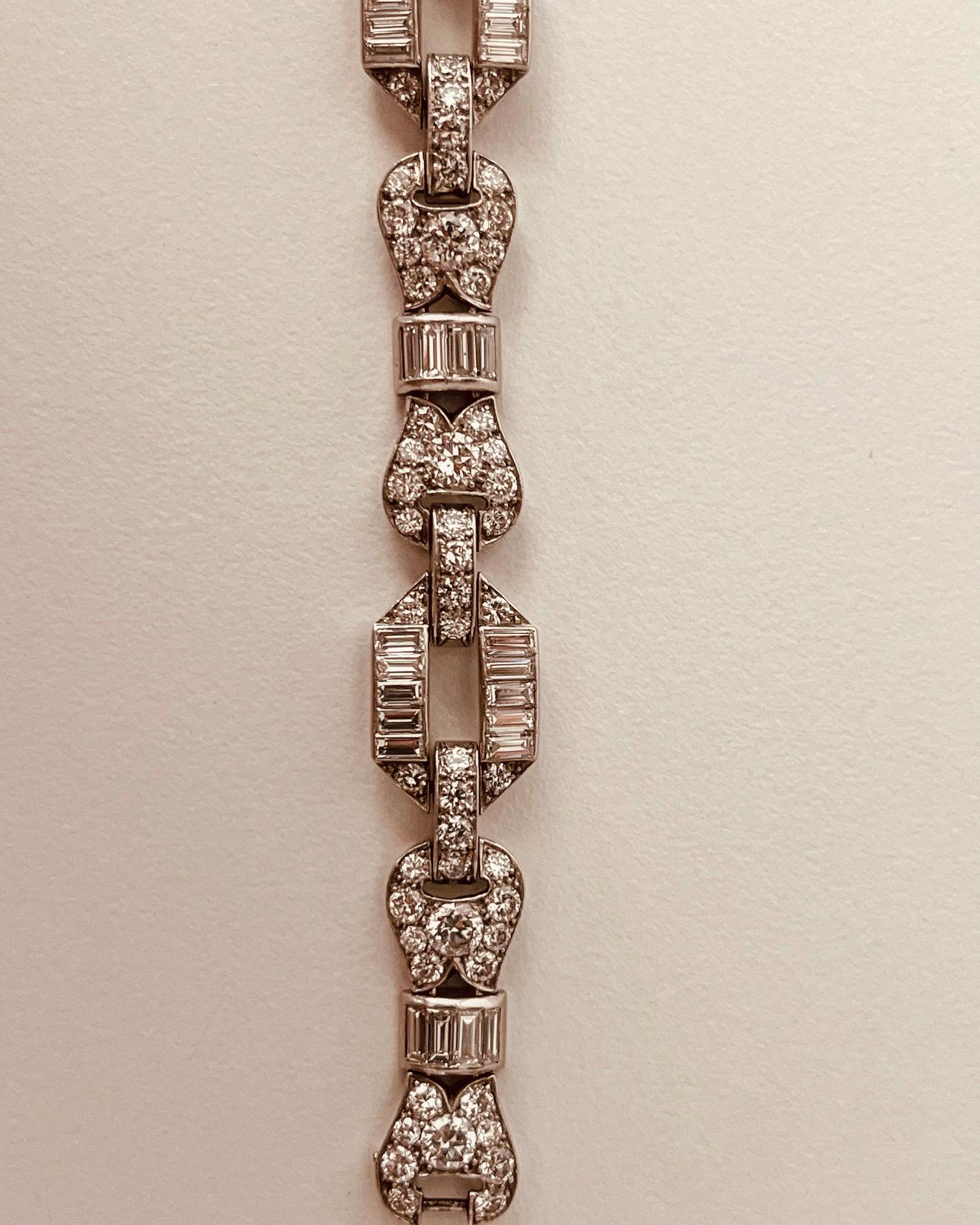 Women's An Art Deco Diamond Bracelet Set Throughout With 12 Carats Diamonds. Circa 1930s For Sale