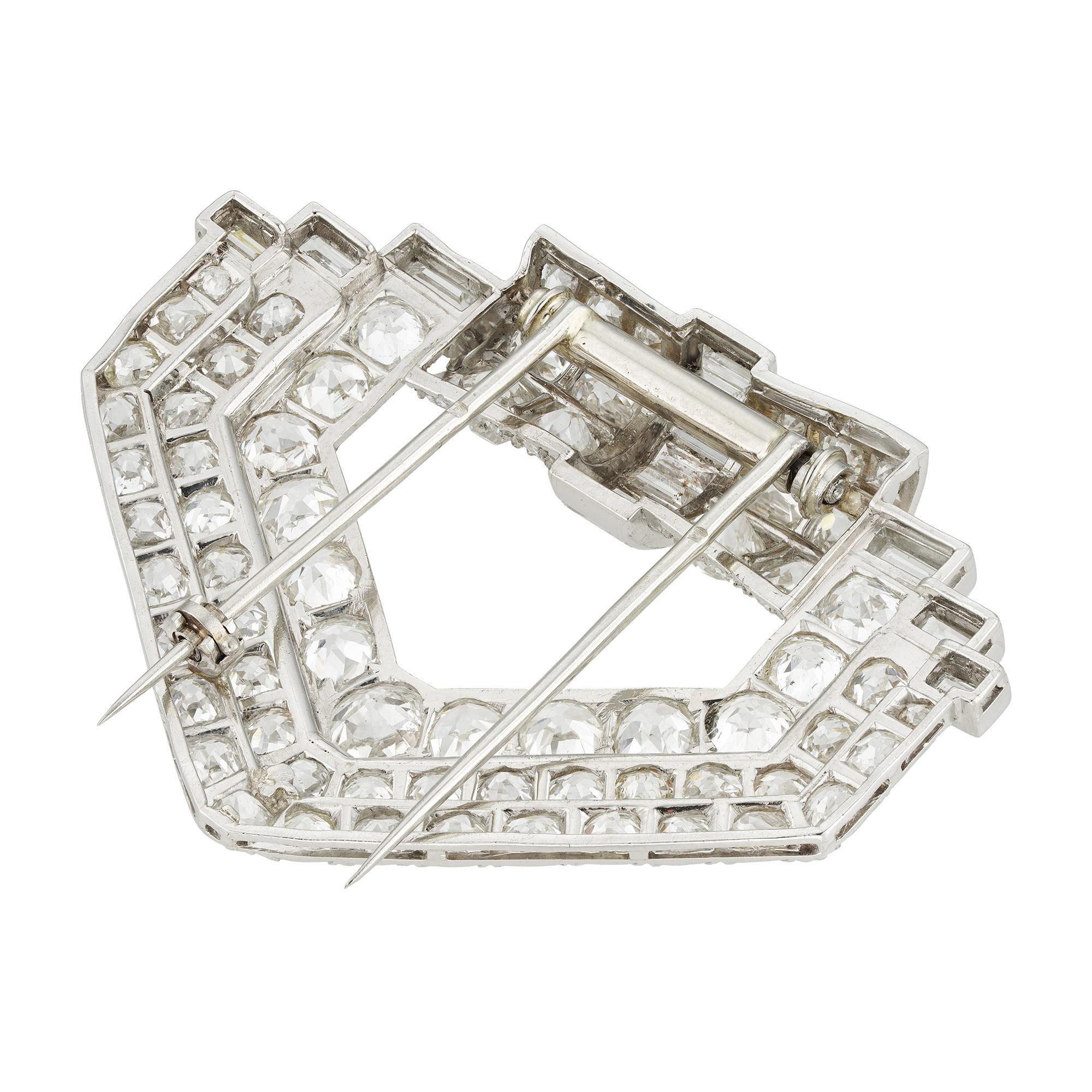 Women's or Men's An Art Deco Diamond Brooch For Sale