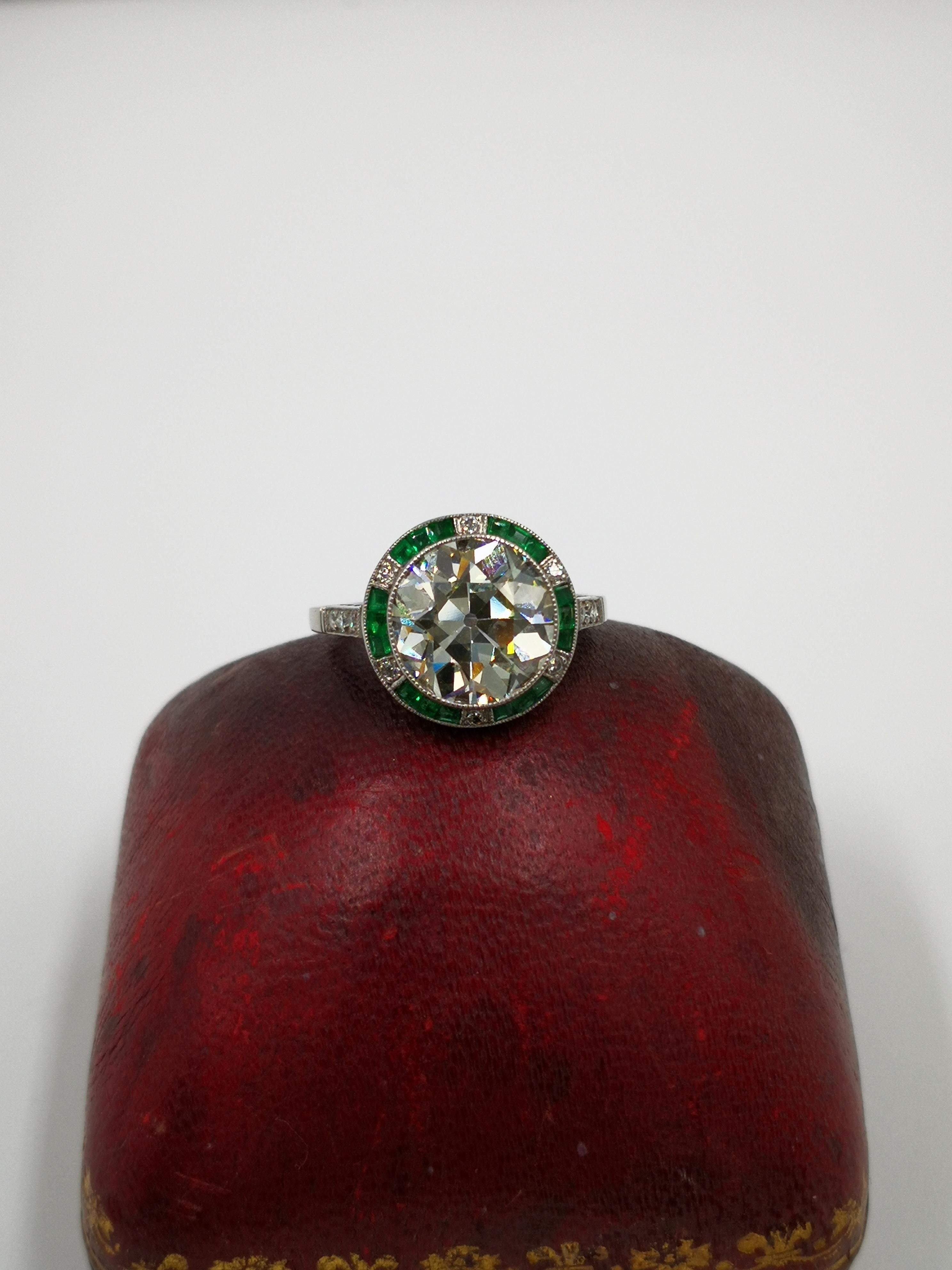 Art Deco Diamond, Emerald and Platinum Ring 3.64 Carat 1