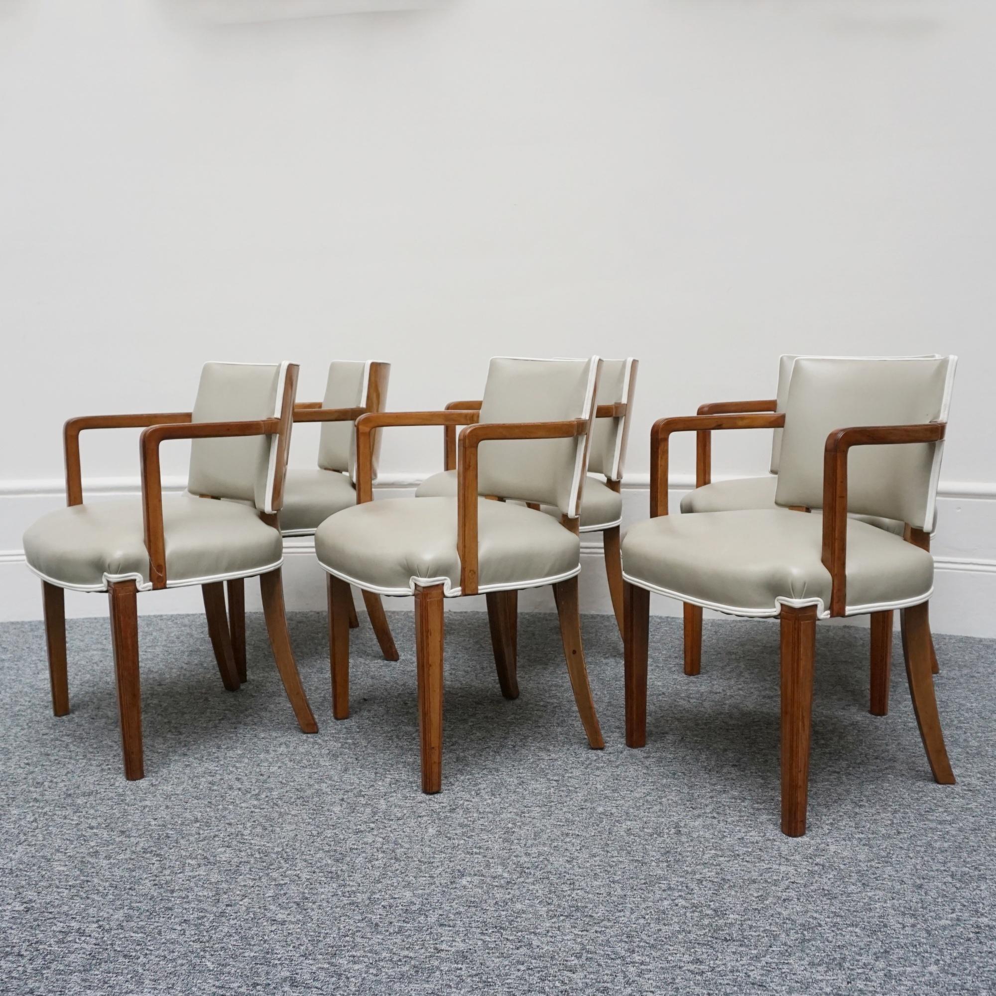 An Art Deco Dining Suite by Heal's of London 9